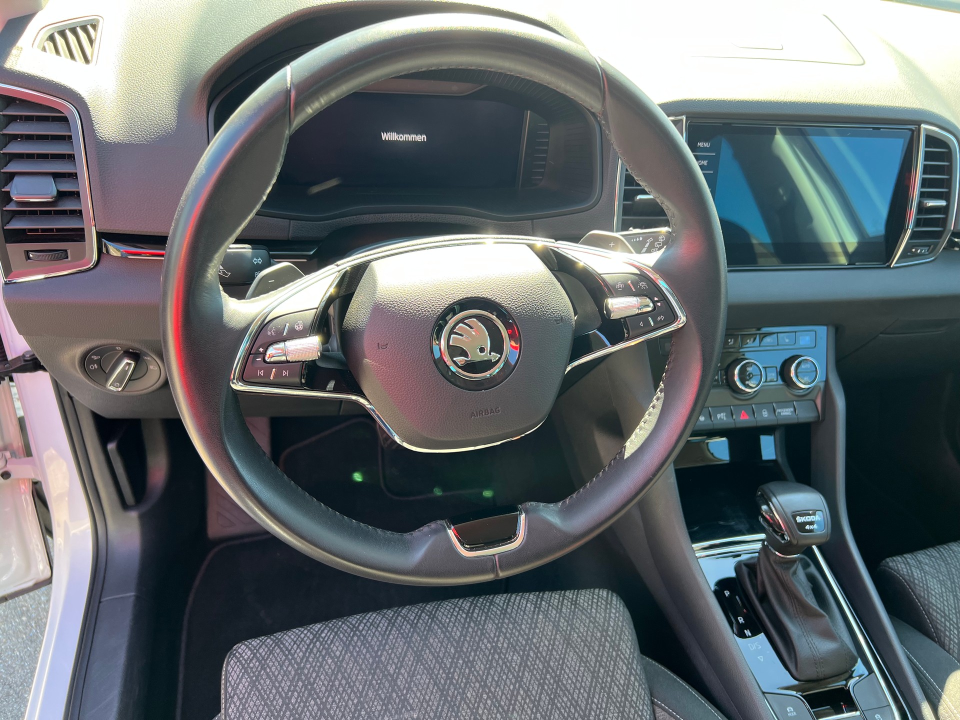 SKODA Karoq 2.0 TDI CR Style 4x4 DSG-image-19