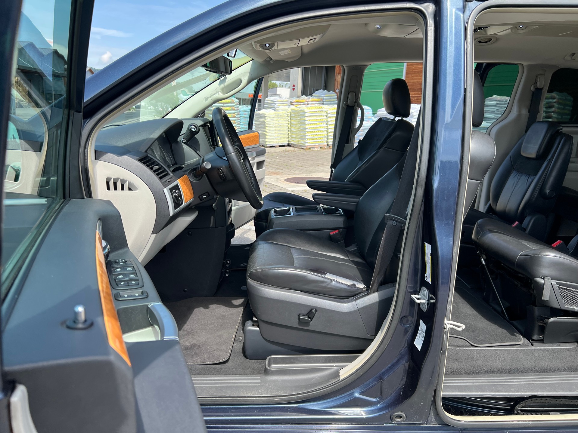CHRYSLER Grand Voyager 2.8 CRD LX Automatic-image-7