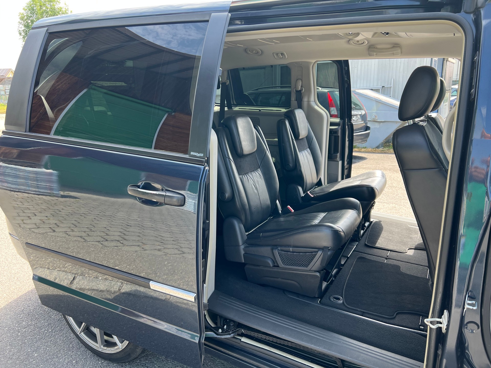 CHRYSLER Grand Voyager 2.8 CRD LX Automatic-image-10