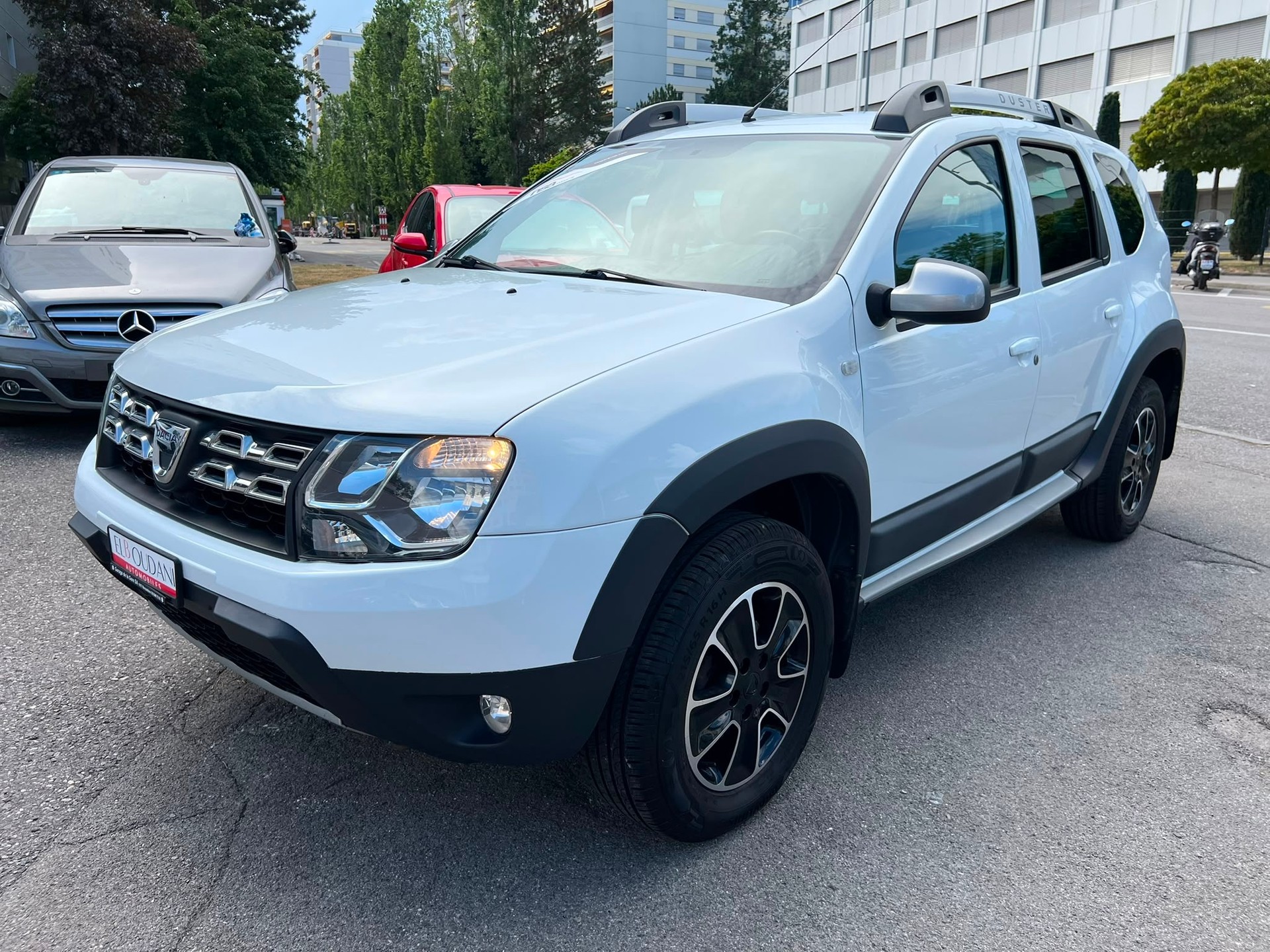 DACIA Duster 1.2 T Essential 4x4
