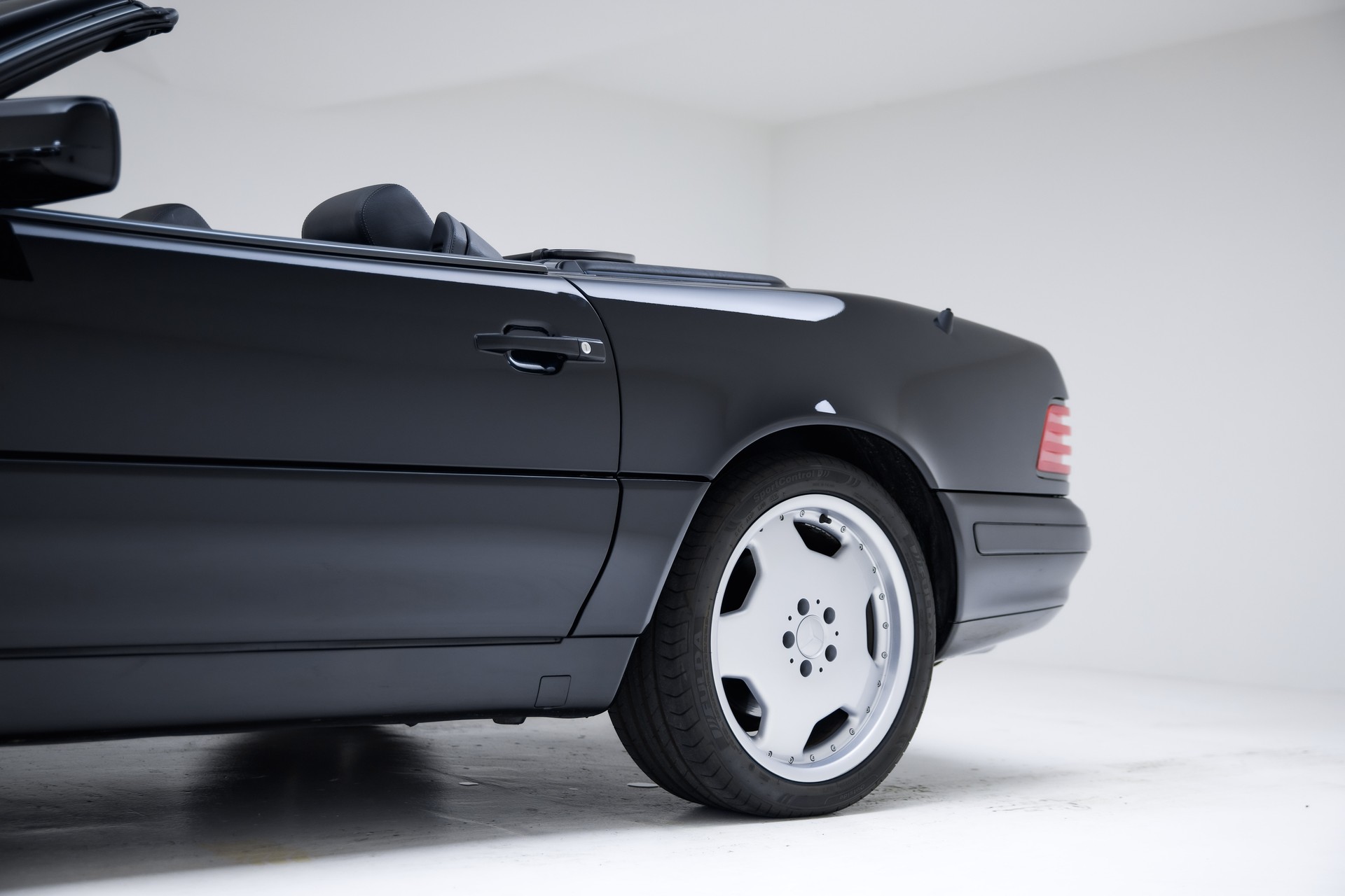 MERCEDES-BENZ SL 500 Special Edition Automatic-image-17