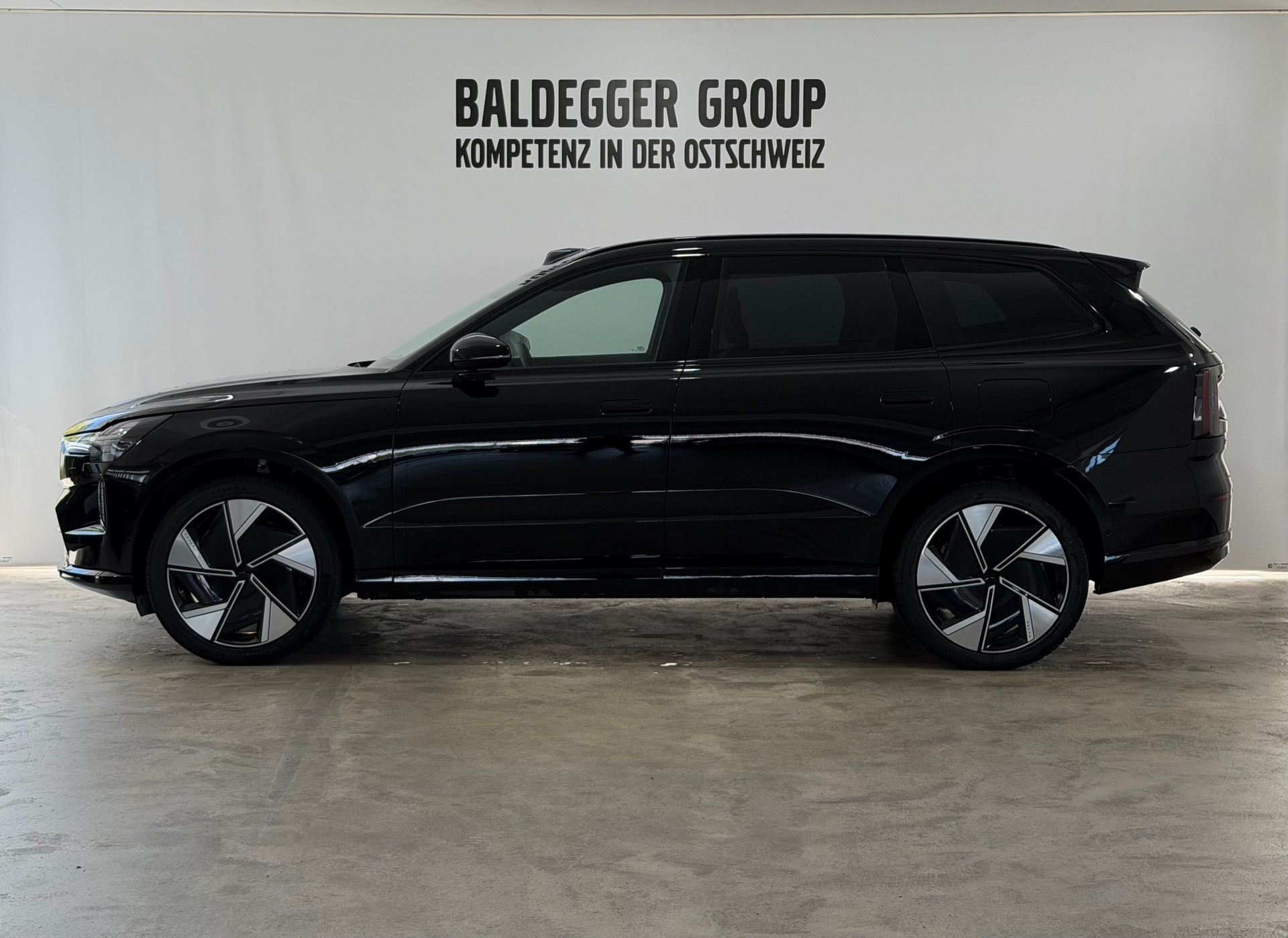 VOLVO EX 90 Twin Ultra AWD-showroom-element-1