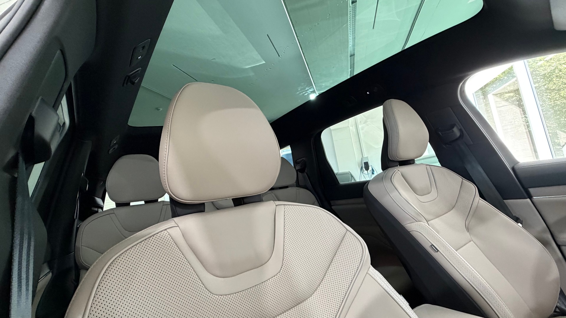VOLVO EX 90 Twin Ultra AWD-image-10