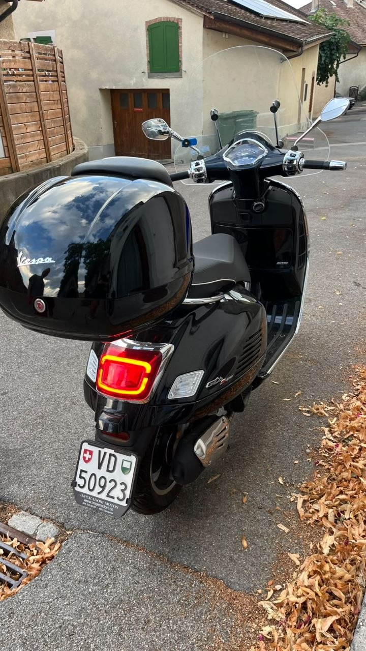 PIAGGIO Vespa GTS 125 ABS-image-6
