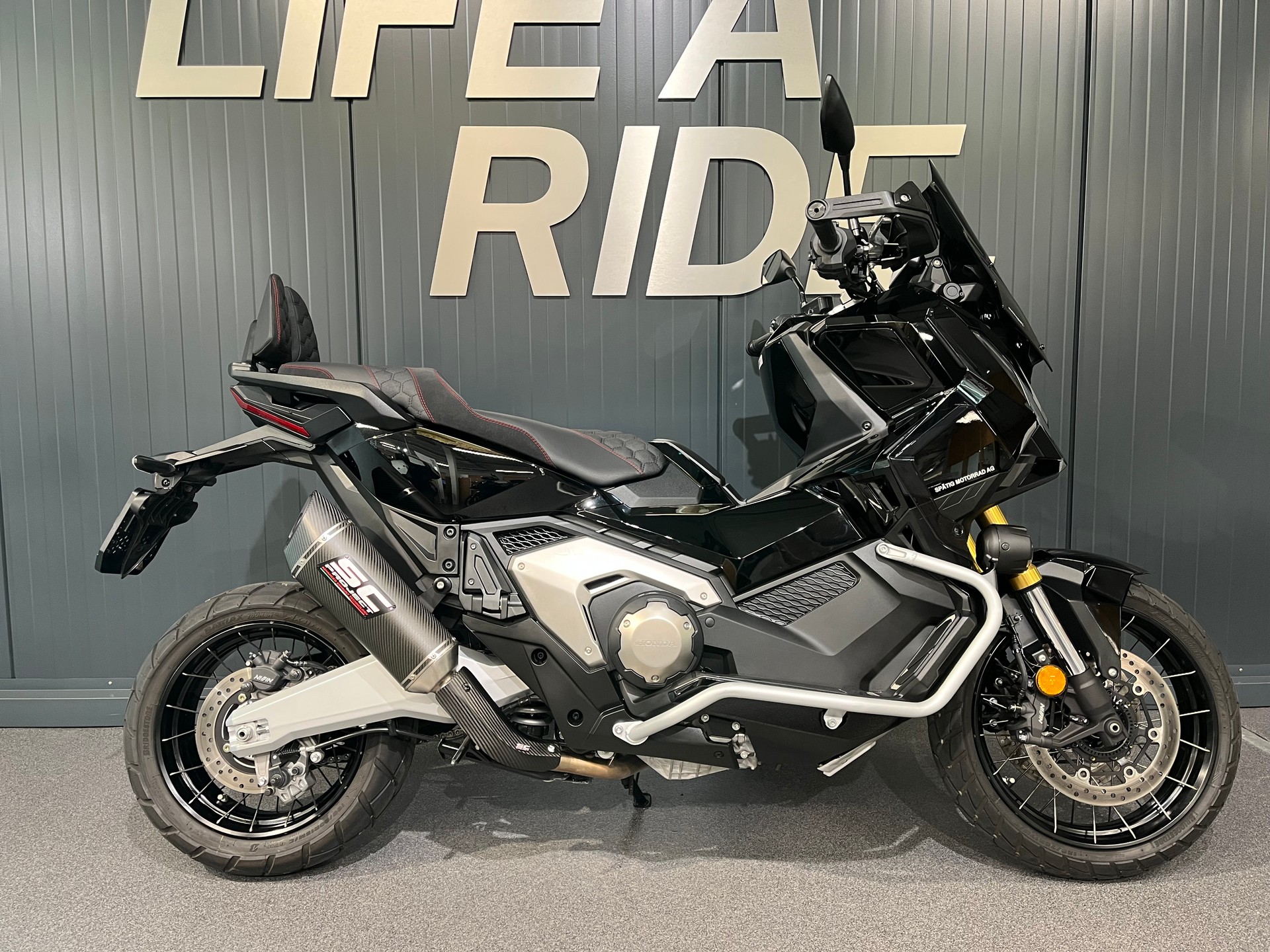 HONDA X-ADV-image-0