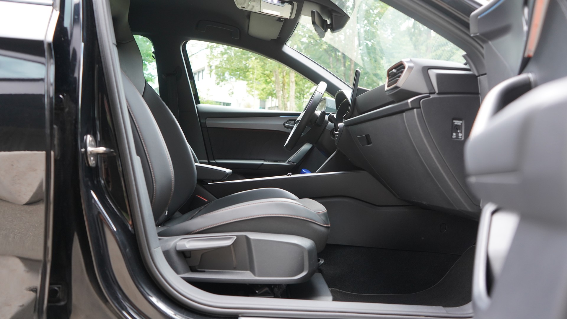 CUPRA 1.5 eTSI DSG-image-13
