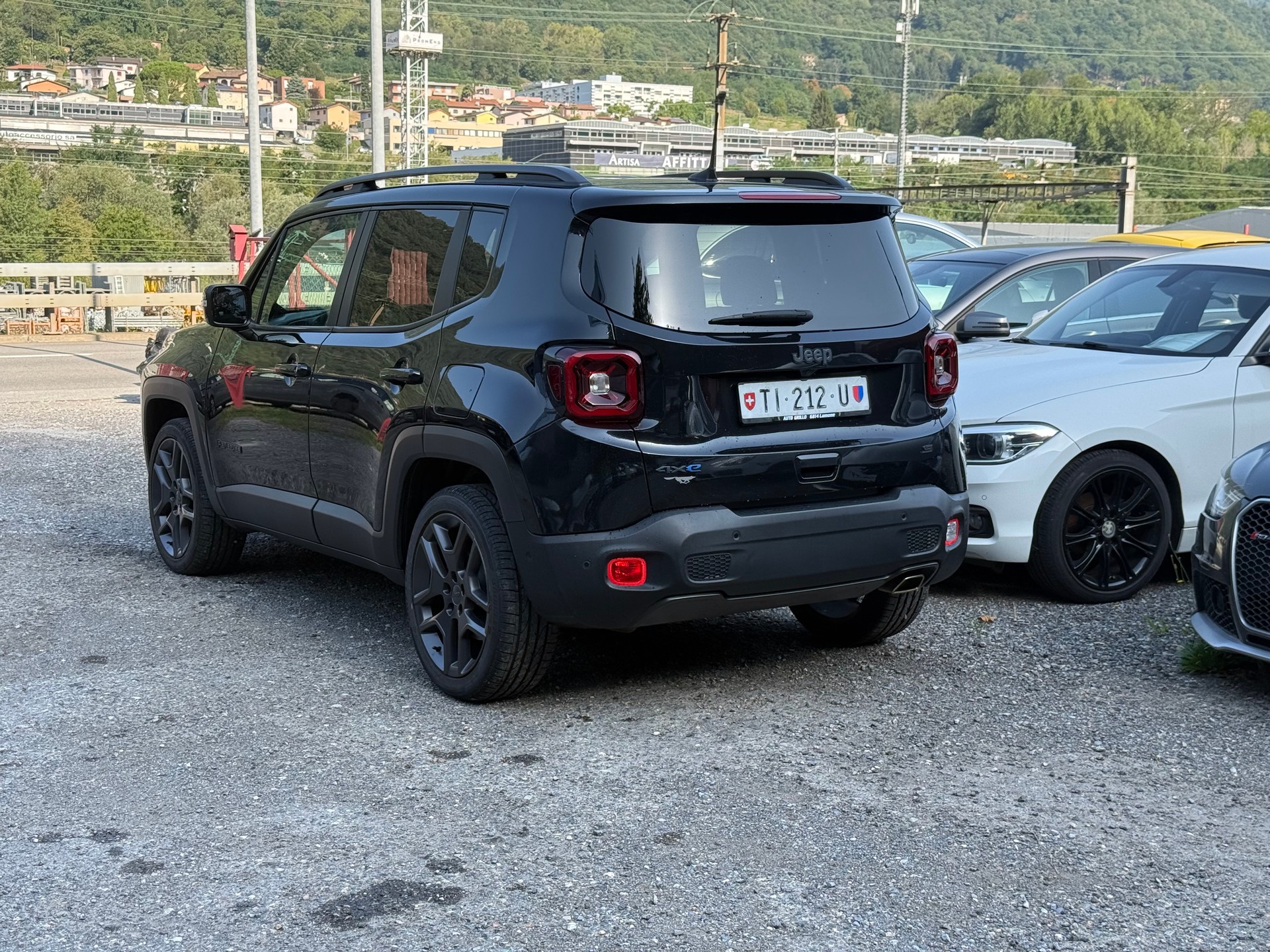 JEEP Renegade 1.3 T PHEV S AWD-image-3