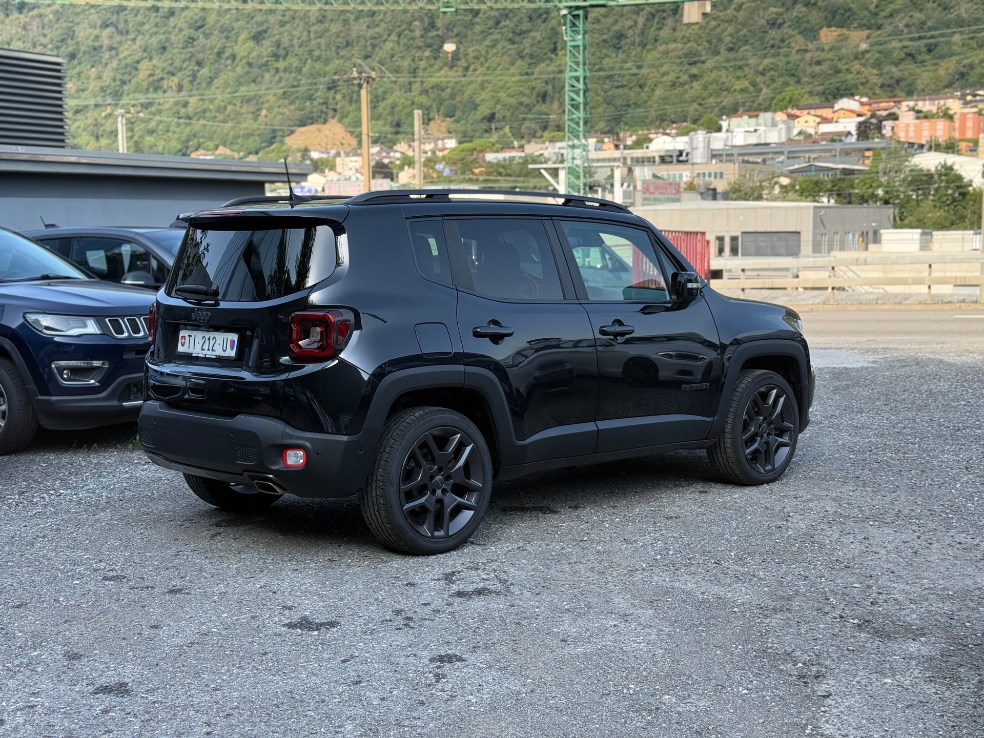 JEEP Renegade 1.3 T PHEV S AWD-image-2