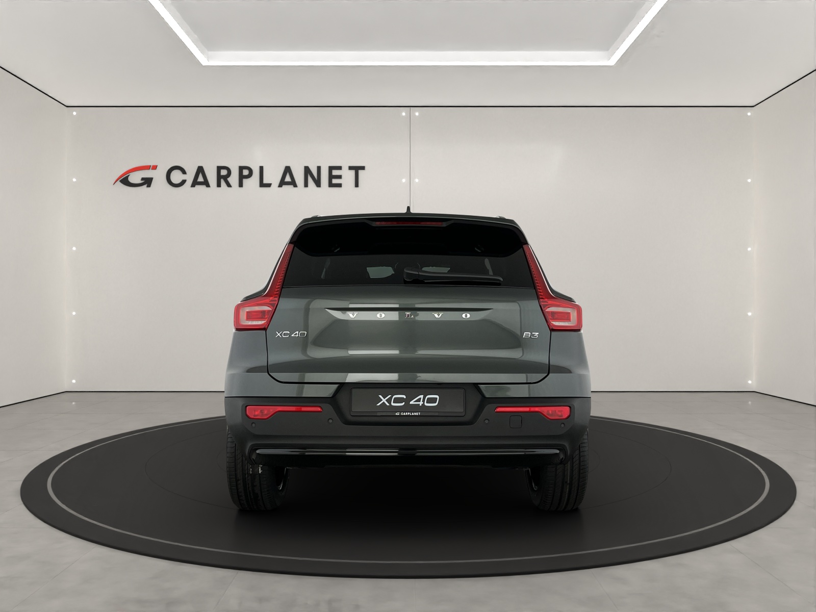VOLVO XC40 2.0 B3 MH Plus Dark-image-4