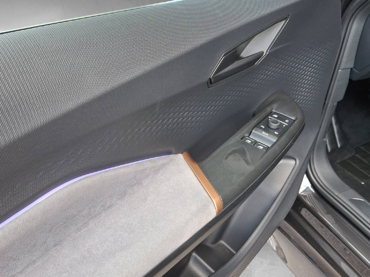 CUPRA Born Electric-image-2