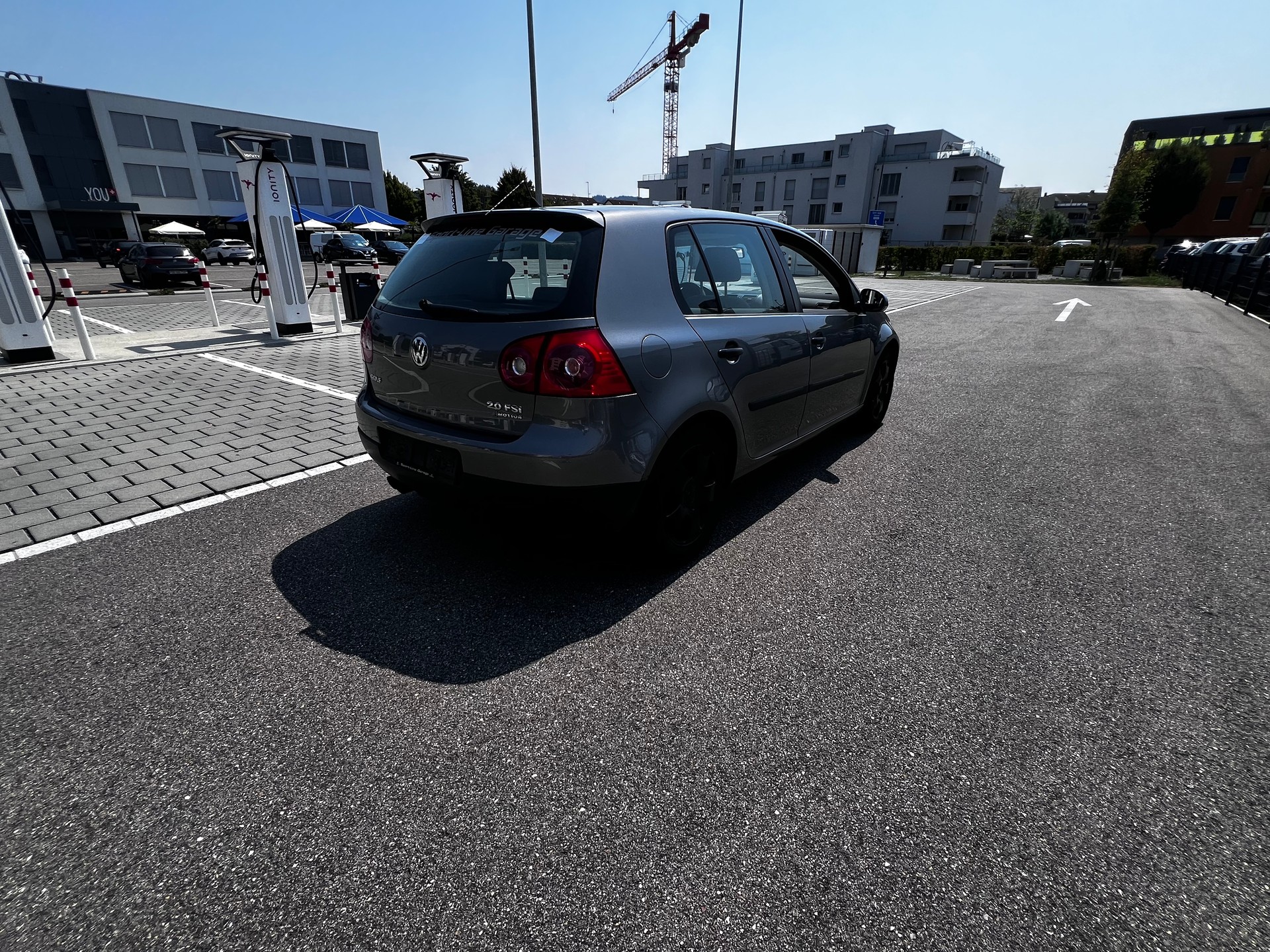 VW Golf 2.0 FSI Sportline 4Motion-image-5