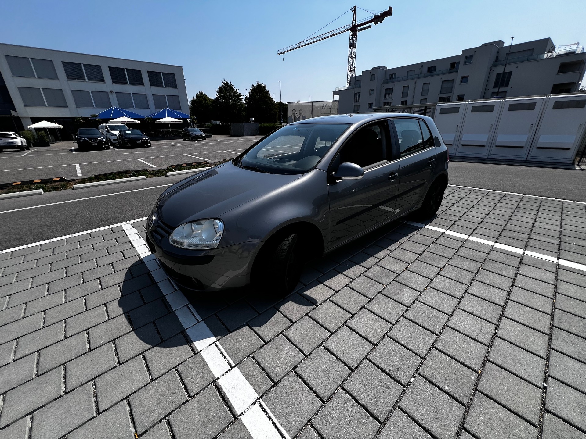 VW Golf 2.0 FSI Sportline 4Motion-image-2