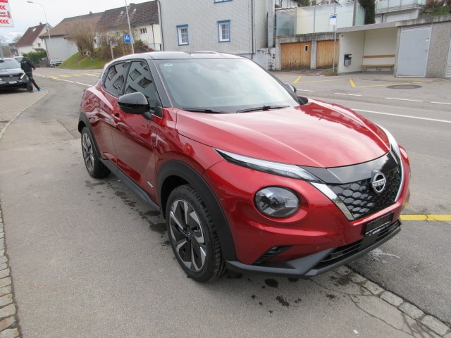 NISSAN Juke 1.6 Hybrid Tekna-showroom-element-3