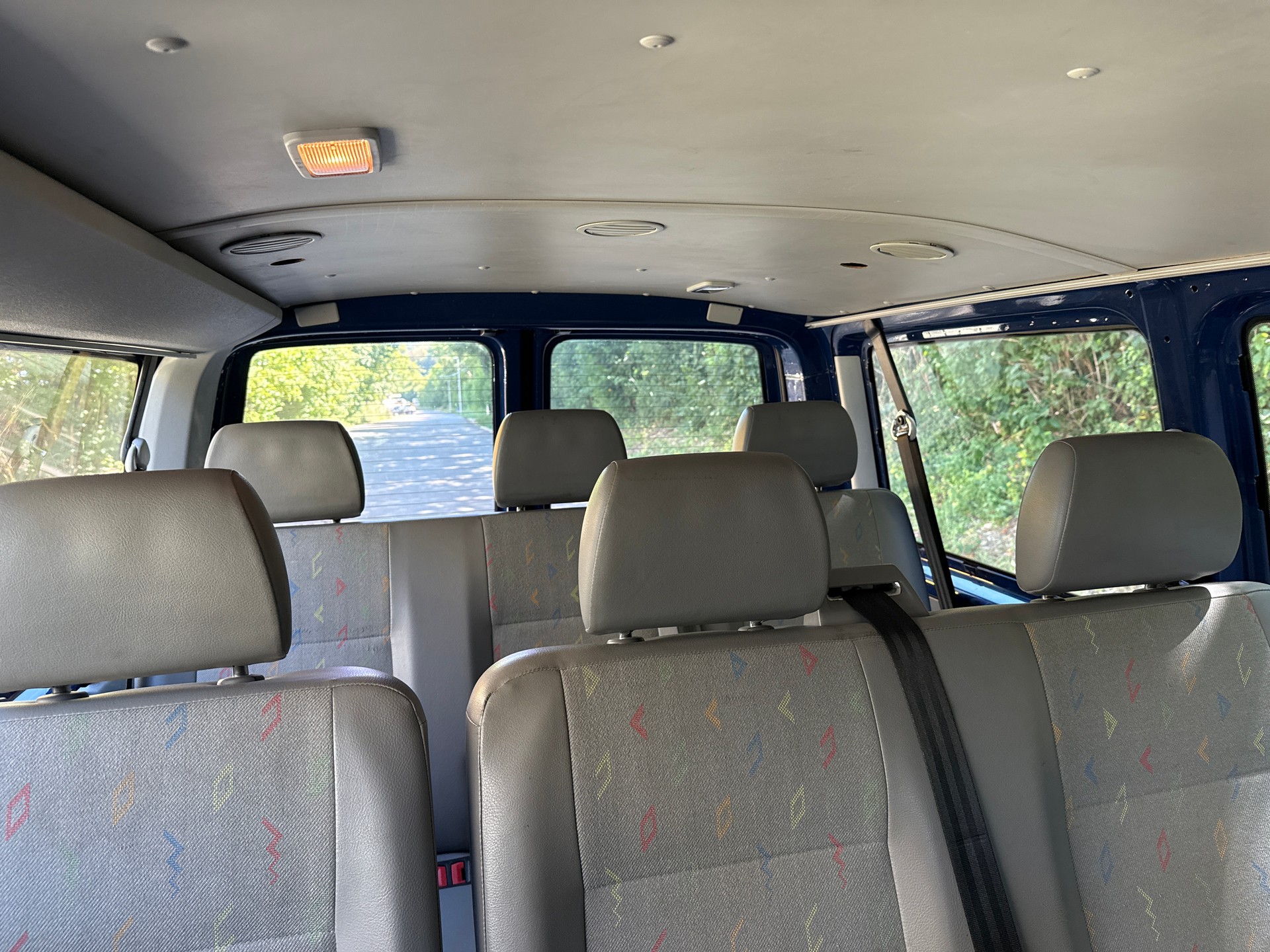 VW 2.5 TDI Multivan Lang 4x4 9 platz-image-14