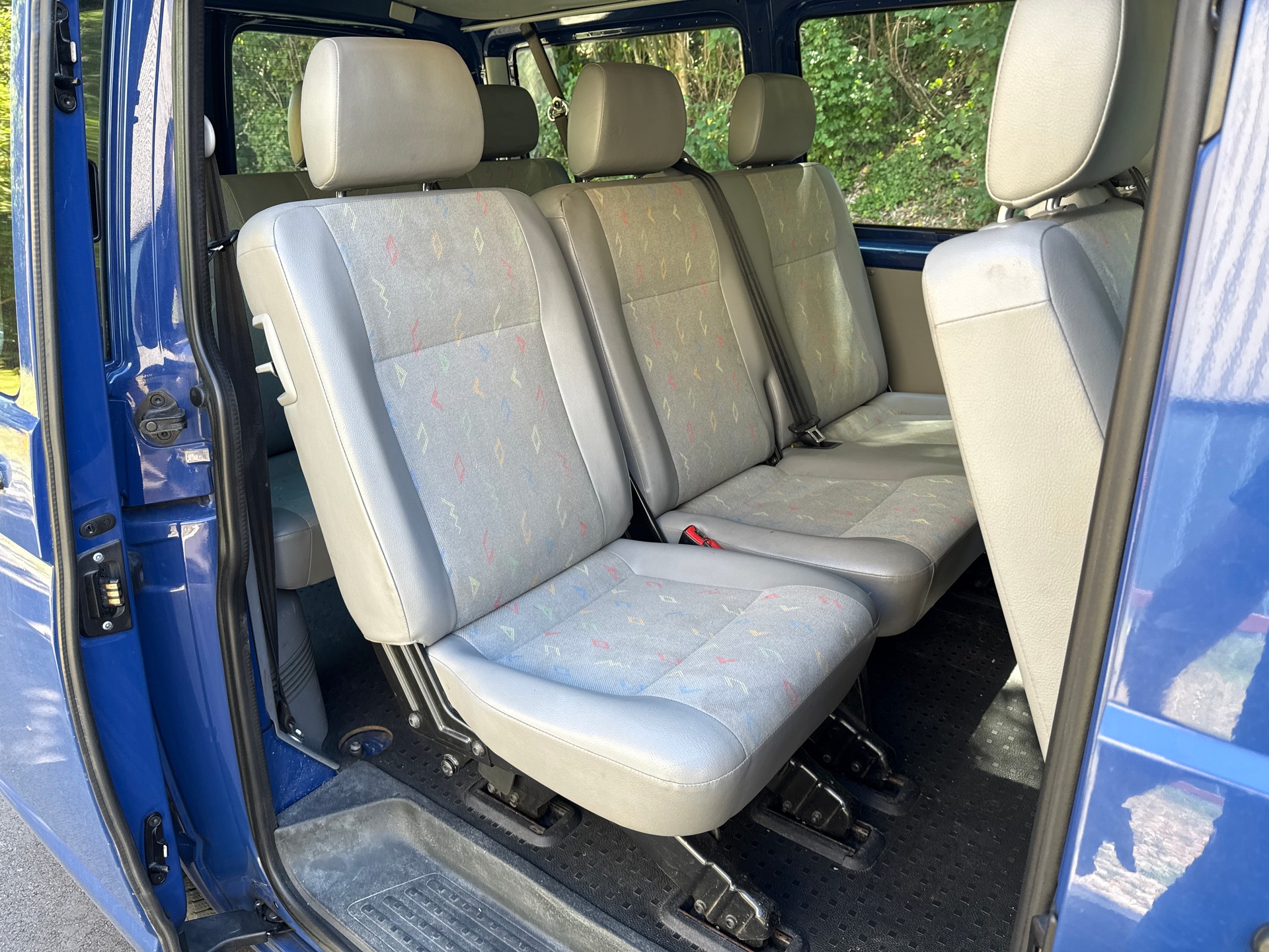VW 2.5 TDI Multivan Lang 4x4 9 platz-image-9