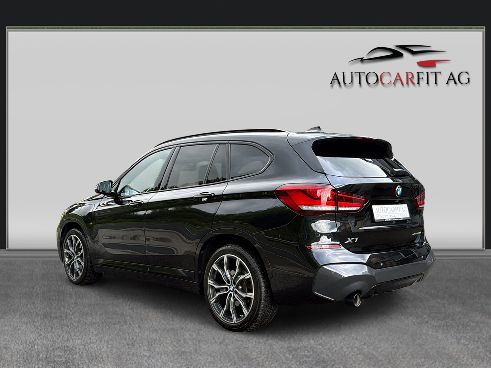 BMW X1 xDrive 25e M Sport Steptronic-showroom-element-3