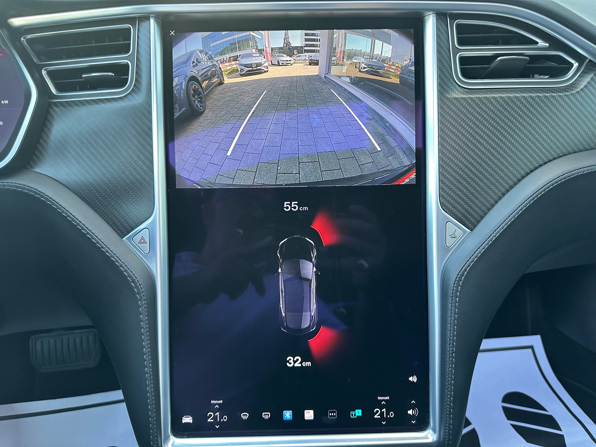 TESLA Model S 100 D-image-12