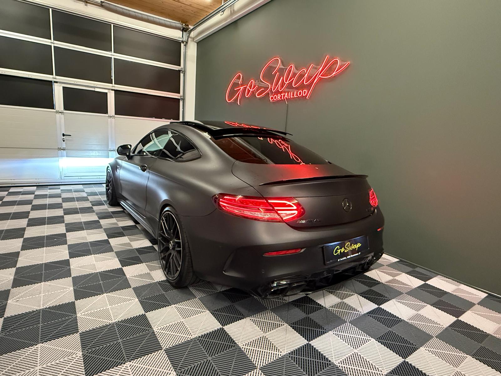MERCEDES-BENZ C 63 S AMG 9G-tronic-showroom-element-3