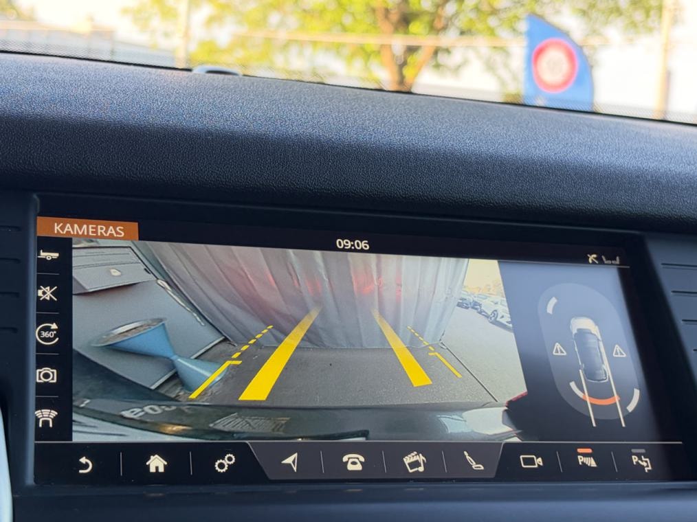 LAND ROVER Discovery Sport 2.0 TD4 HSE-image-9