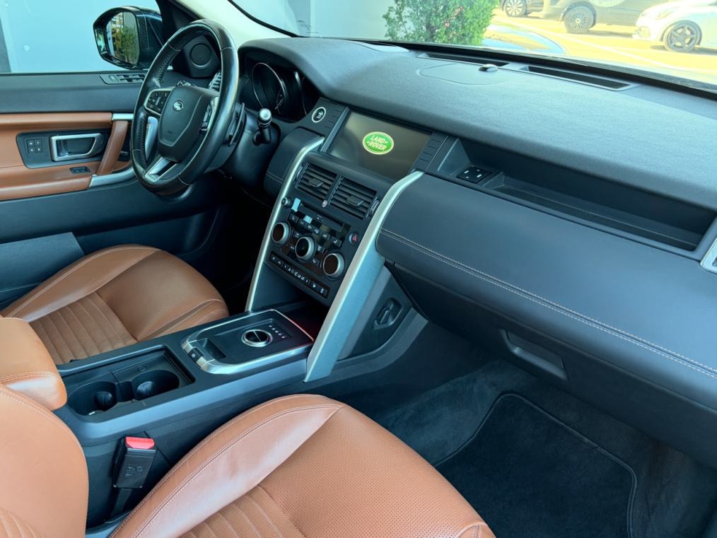 LAND ROVER Discovery Sport 2.0 TD4 HSE-image-10