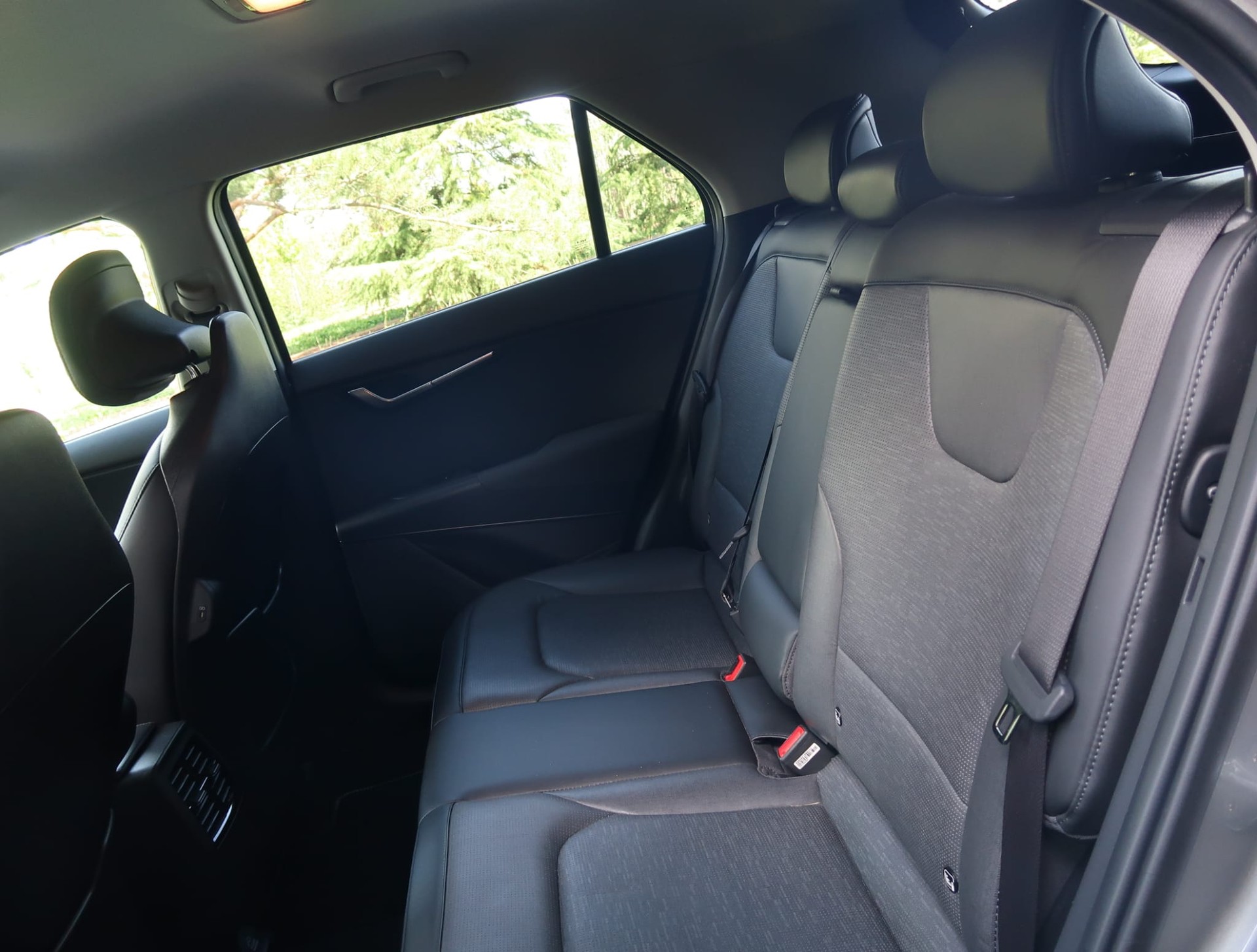KIA Niro 1.6GDi Hybrid Style DCT-image-25