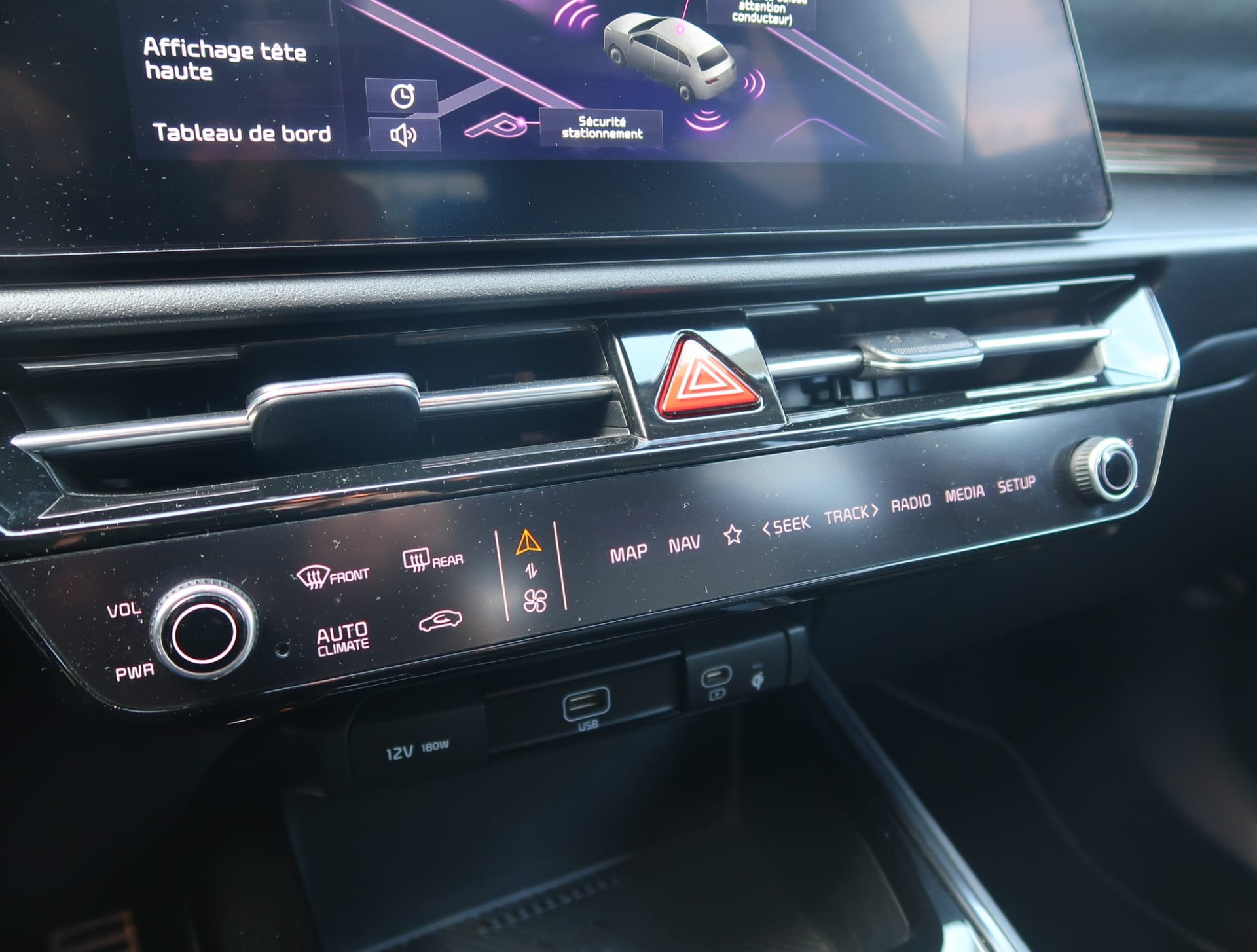 KIA Niro 1.6GDi Hybrid Style DCT-image-21