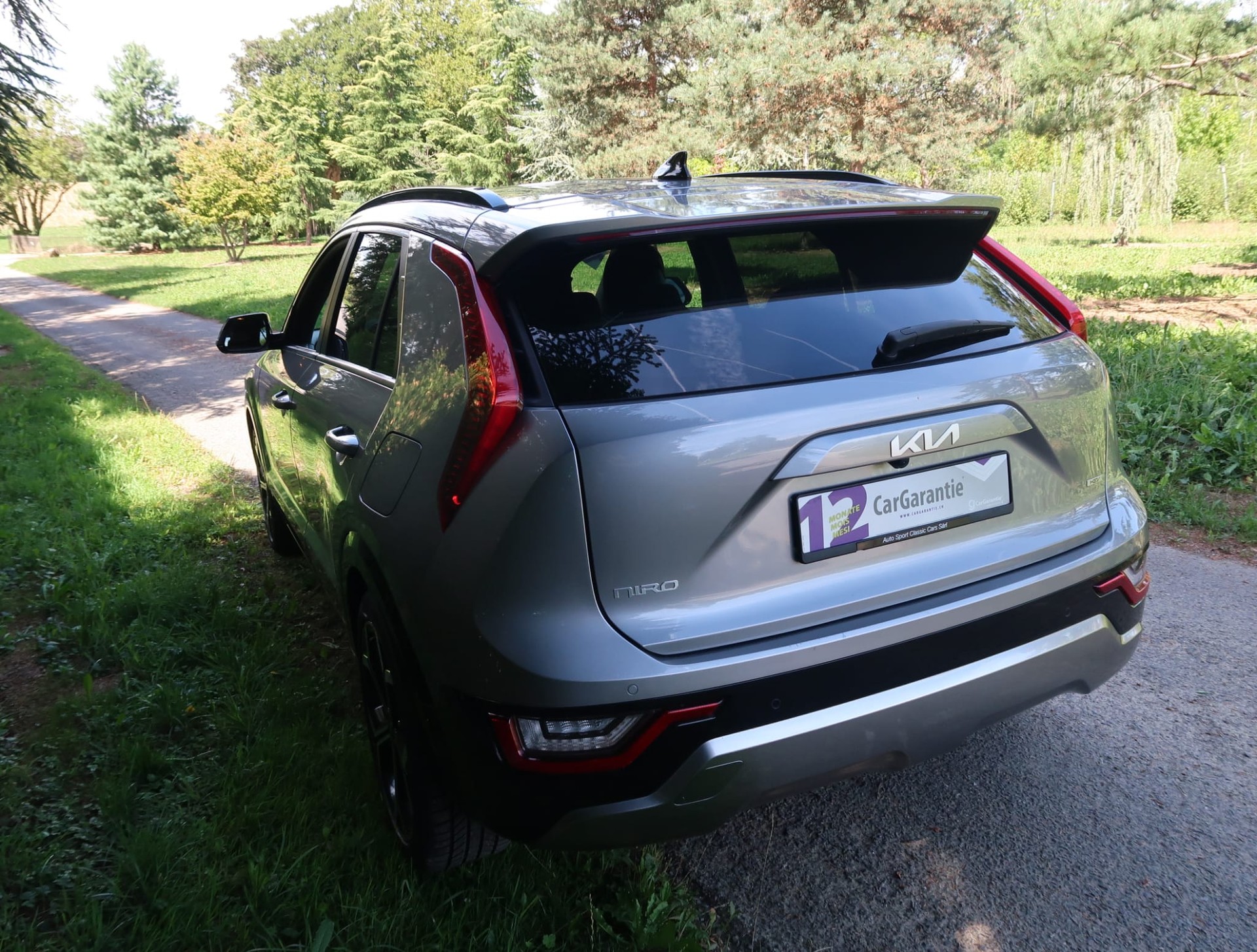 KIA Niro 1.6GDi Hybrid Style DCT-image-6
