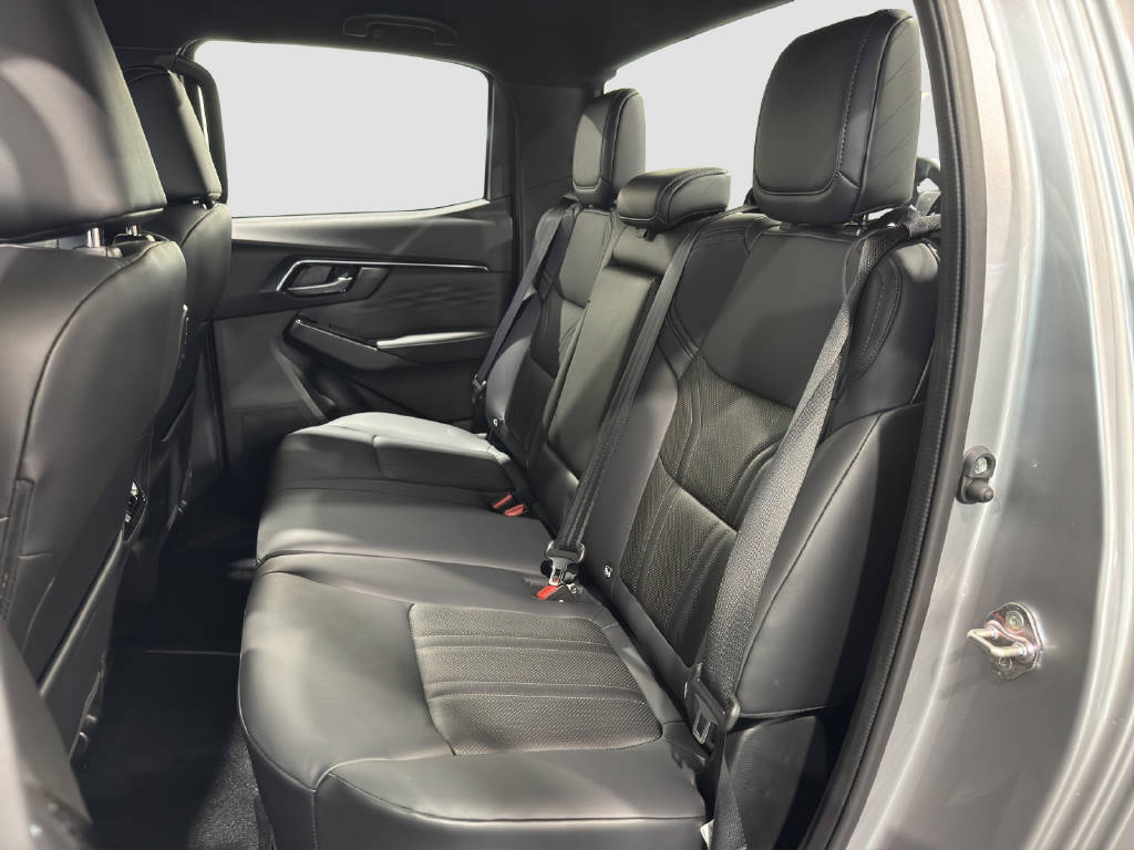 ISUZU D-Max Crew Pick-up 2.2 DDi Nitro Sport 4x4-image-13
