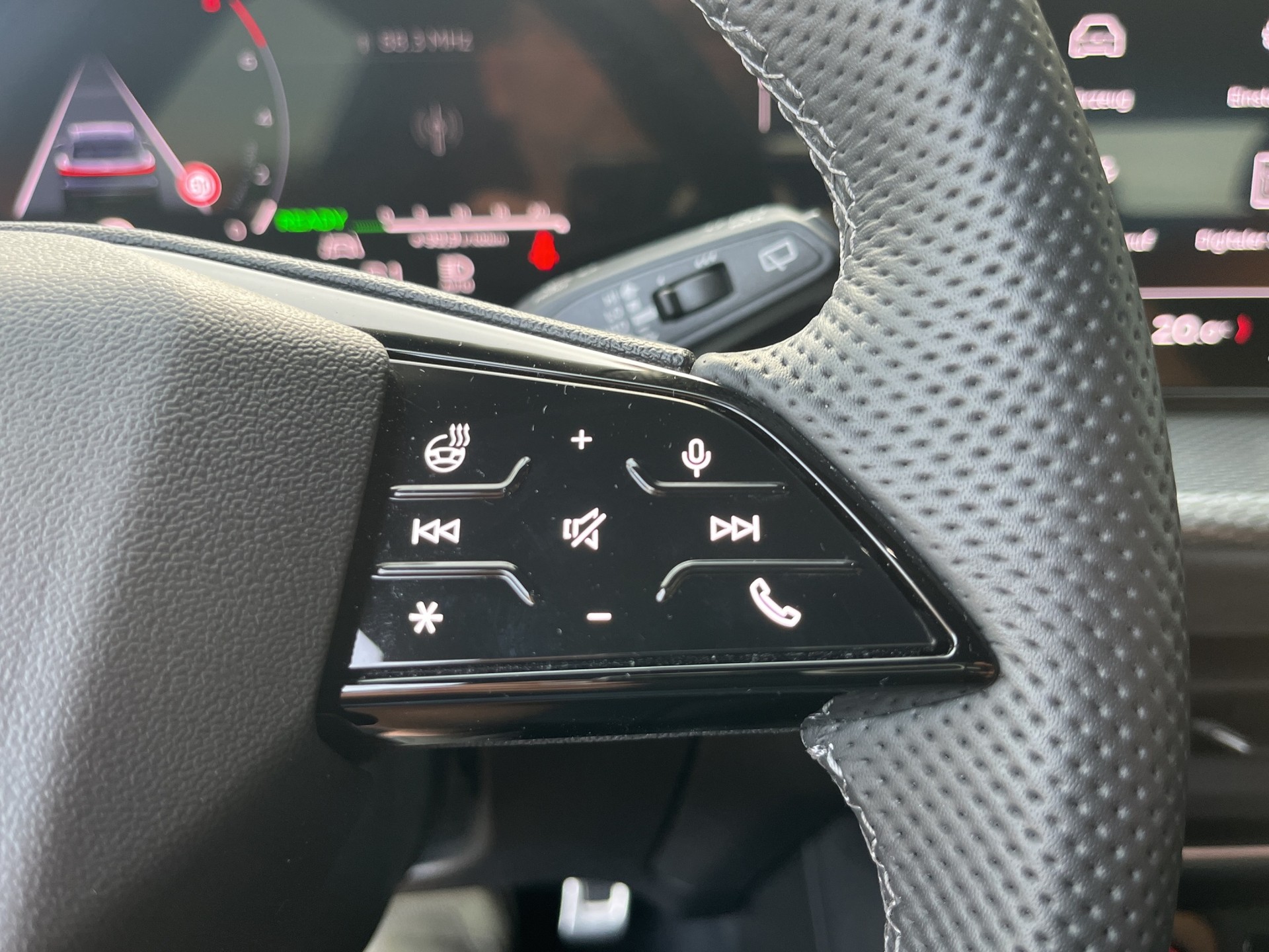 AUDI SQ5 TFSI quattro S-tronic*New Modell*Luftfederung, Panodach, Head-up, B&O Sound, (5-Jahre Garantie)-image-30