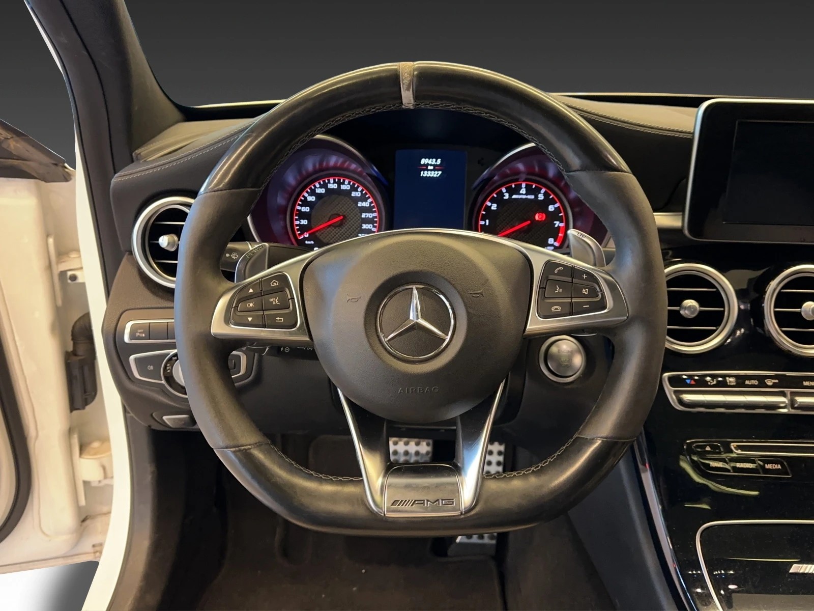 MERCEDES-BENZ C 63 S AMG Night Paket Speedshift-image-9