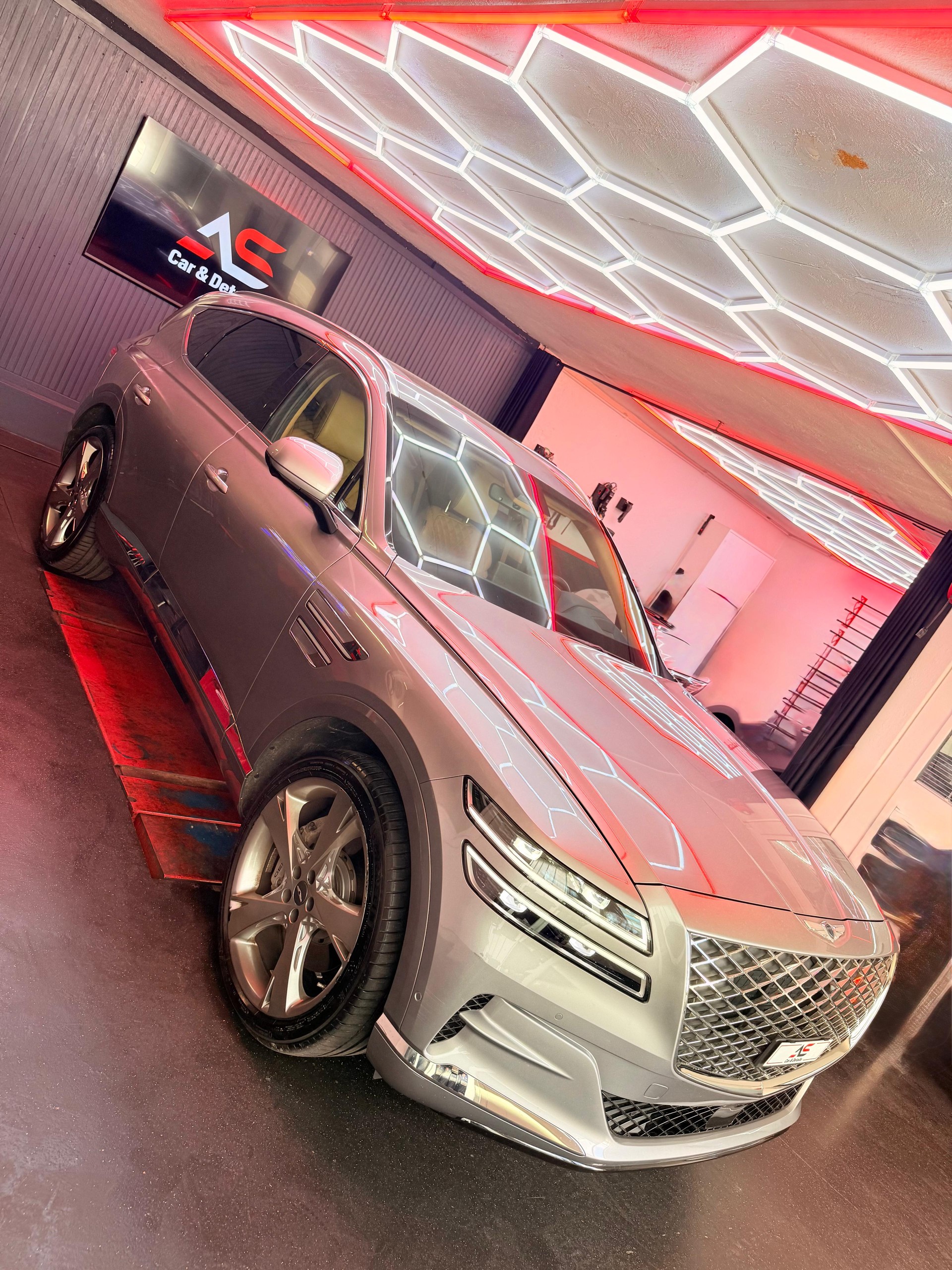 GENESIS GV80 2.5 TGDI Premium 7 Seater AT8 AWD-image-4