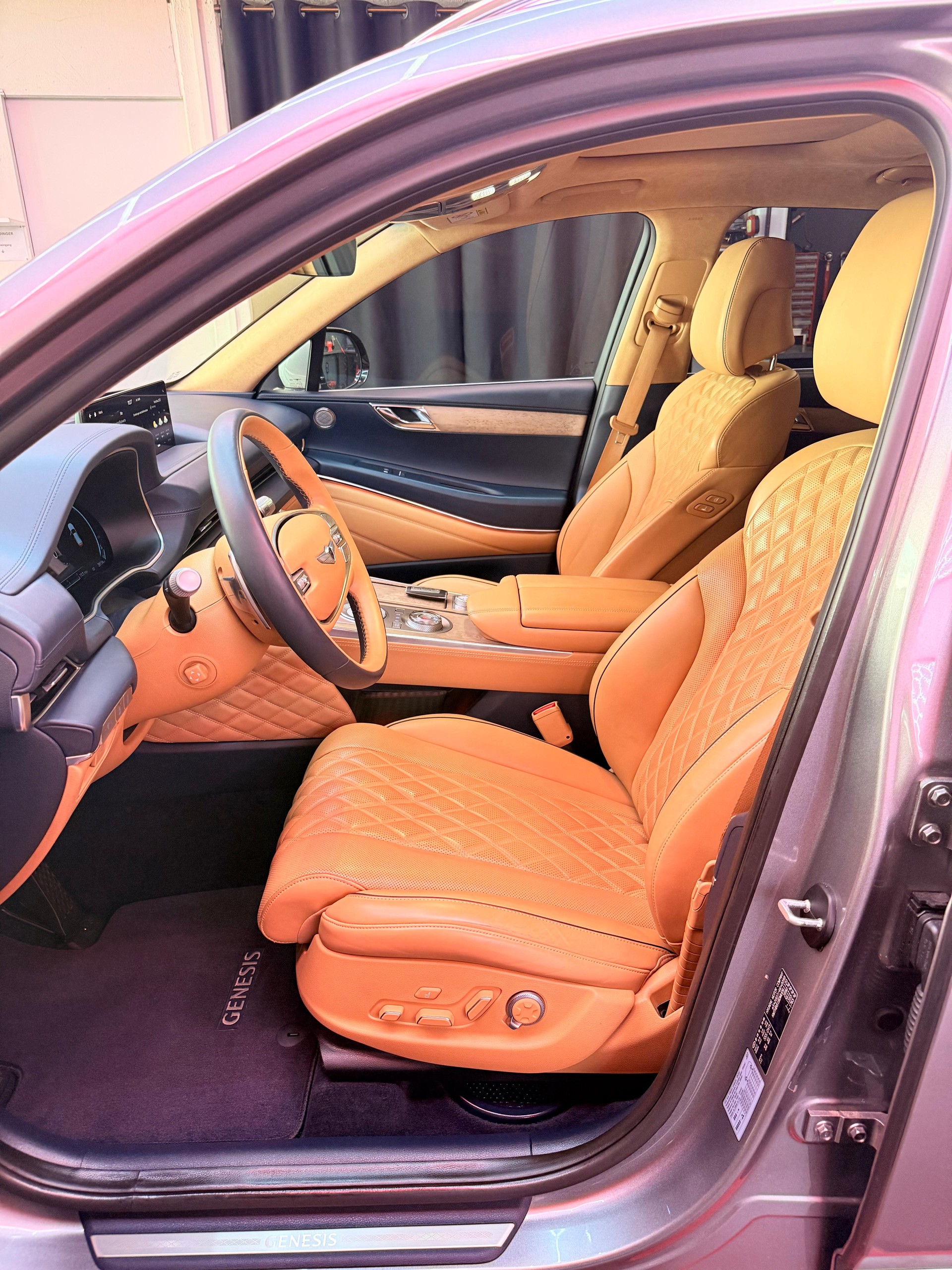 GENESIS GV80 2.5 TGDI Premium 7 Seater AT8 AWD-image-6