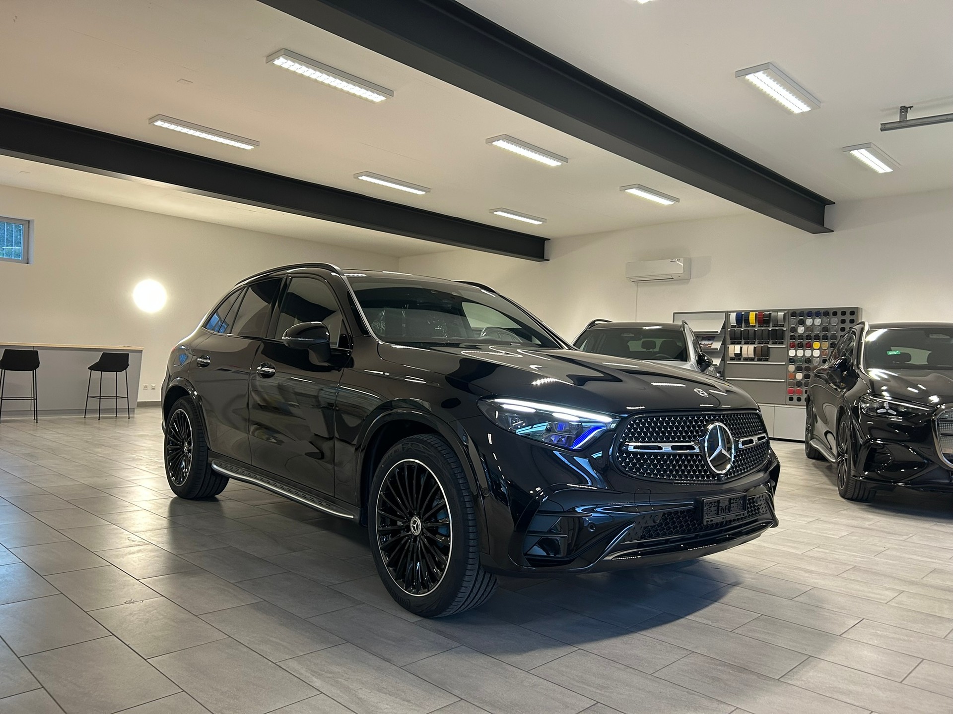 MERCEDES-BENZ GLC 450d 4Matic AMG Line 9G-Tronic-showroom-element-2
