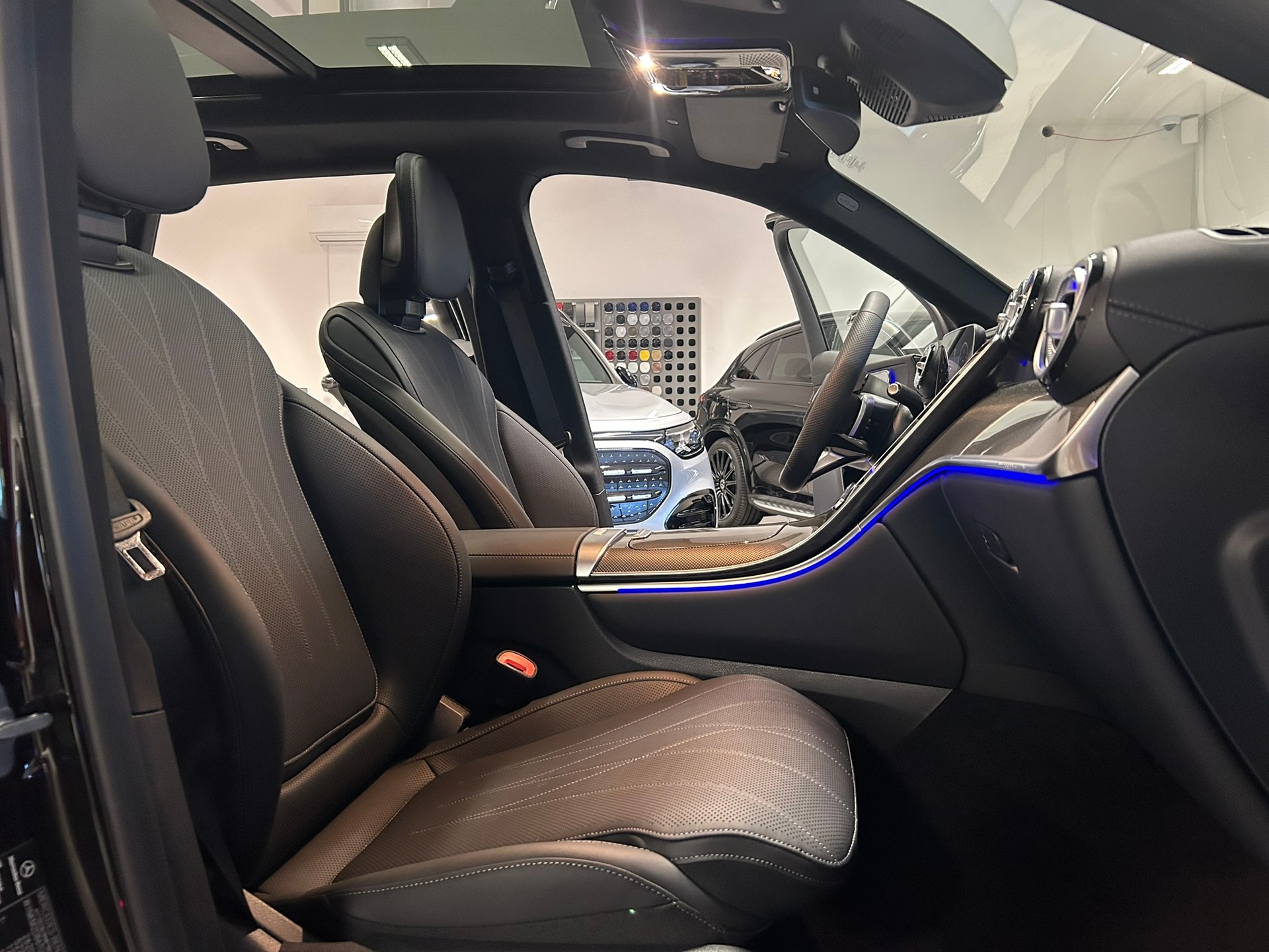 MERCEDES-BENZ GLC 450d 4Matic AMG Line 9G-Tronic-image-8