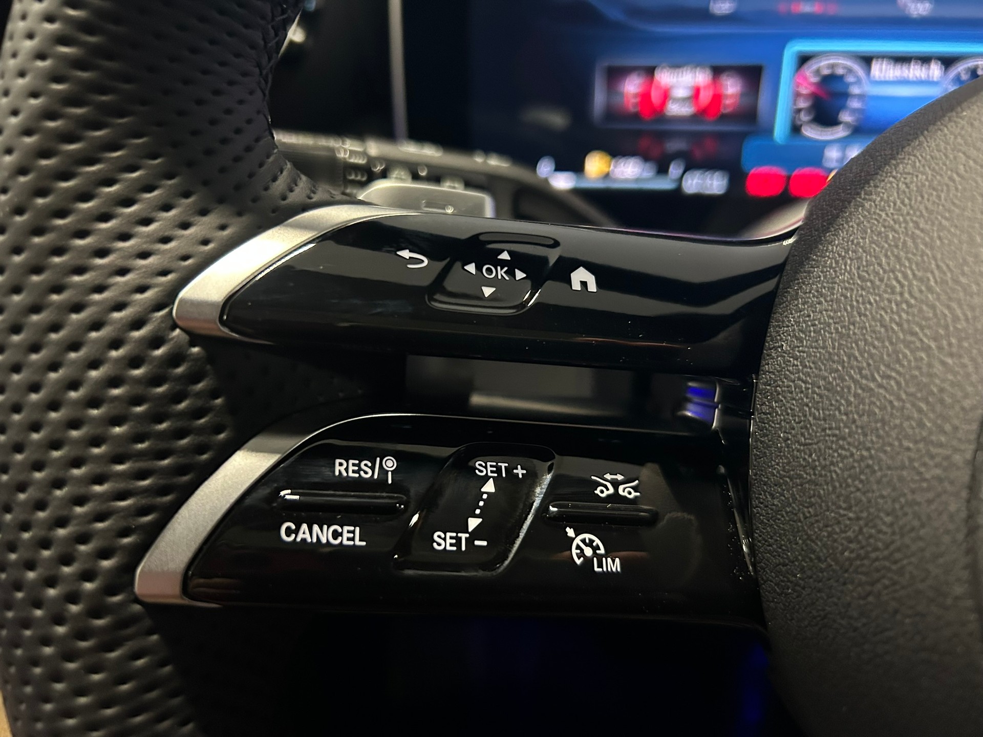 MERCEDES-BENZ GLC 450d 4Matic AMG Line 9G-Tronic-image-18