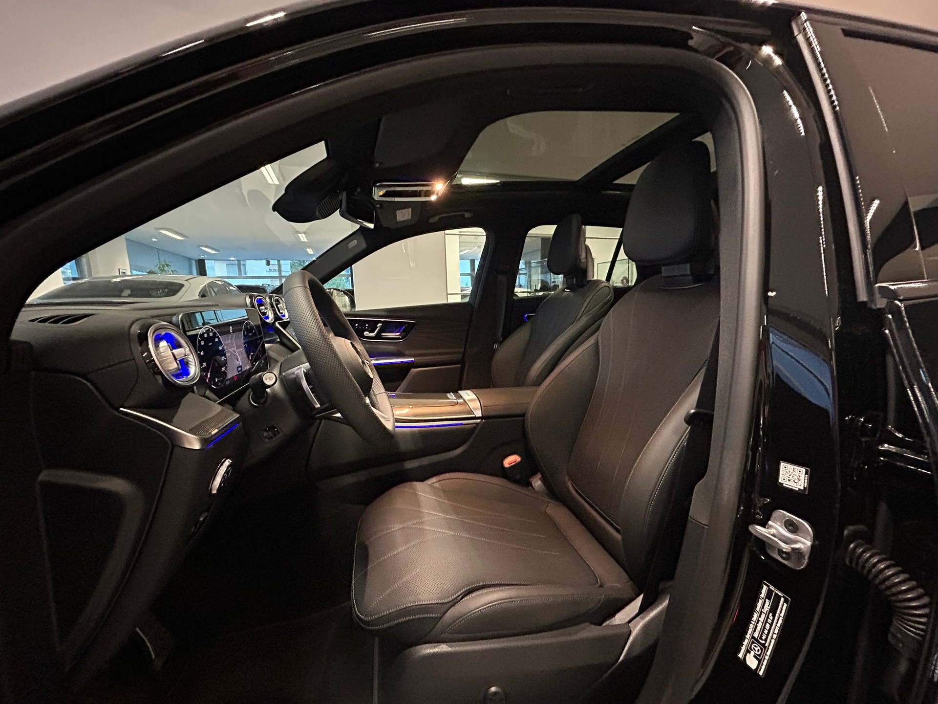 MERCEDES-BENZ GLC 450d 4Matic AMG Line 9G-Tronic-image-7