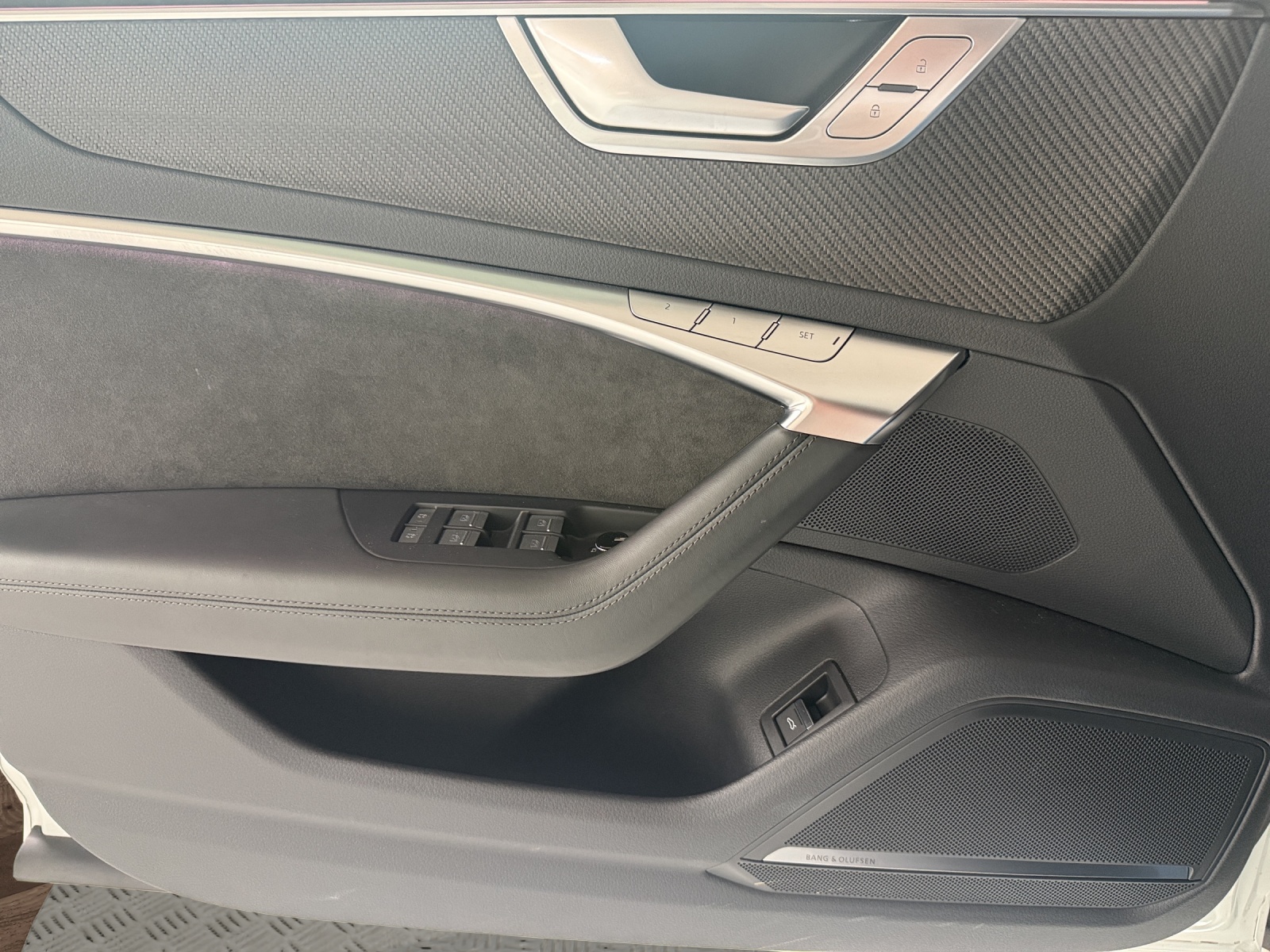 AUDI RS6 Avant 4.0 TFSI V8 sport quattro-image-10