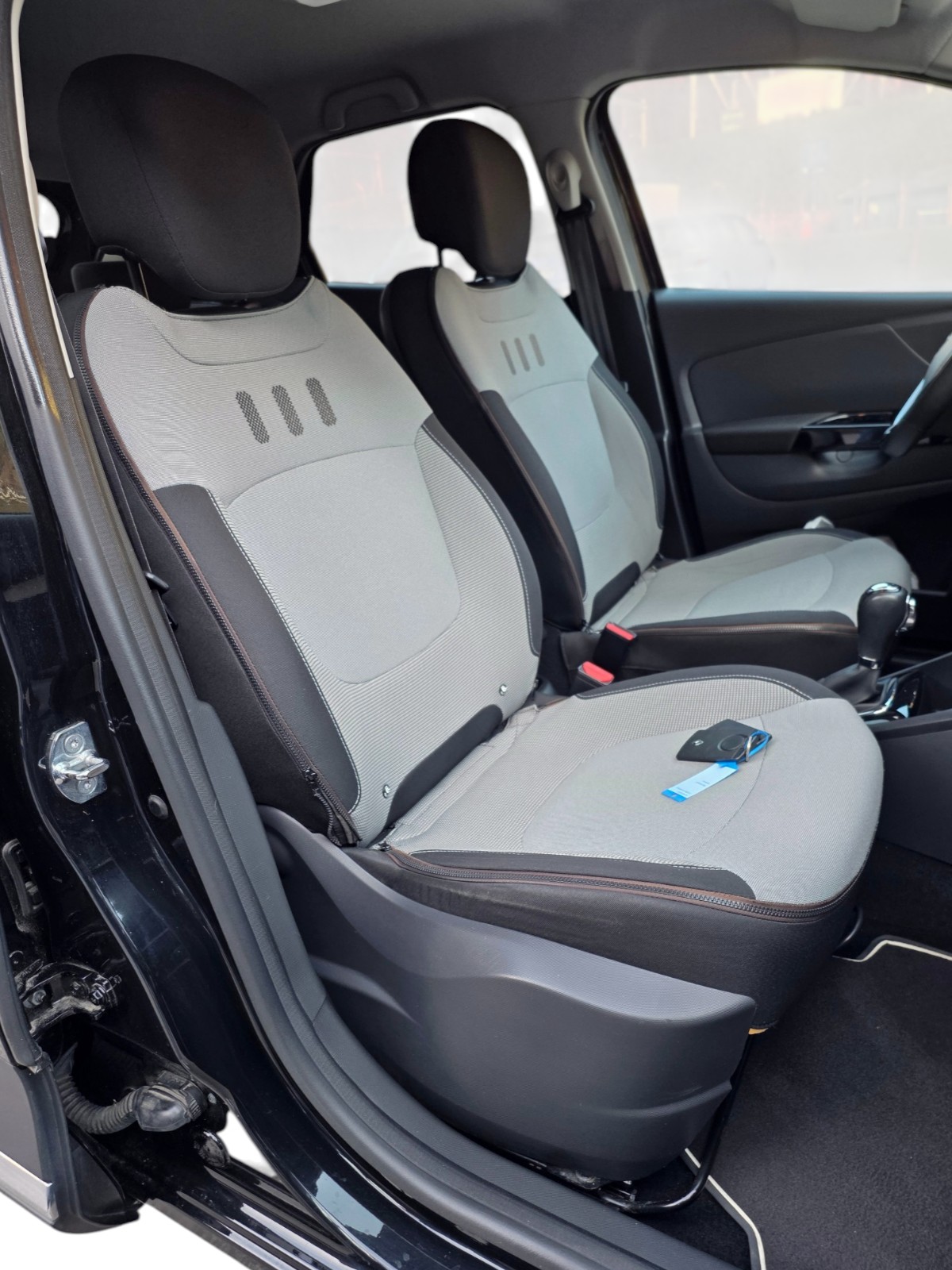 RENAULT Captur 1.2 T 16V Dynamique EDC-image-13