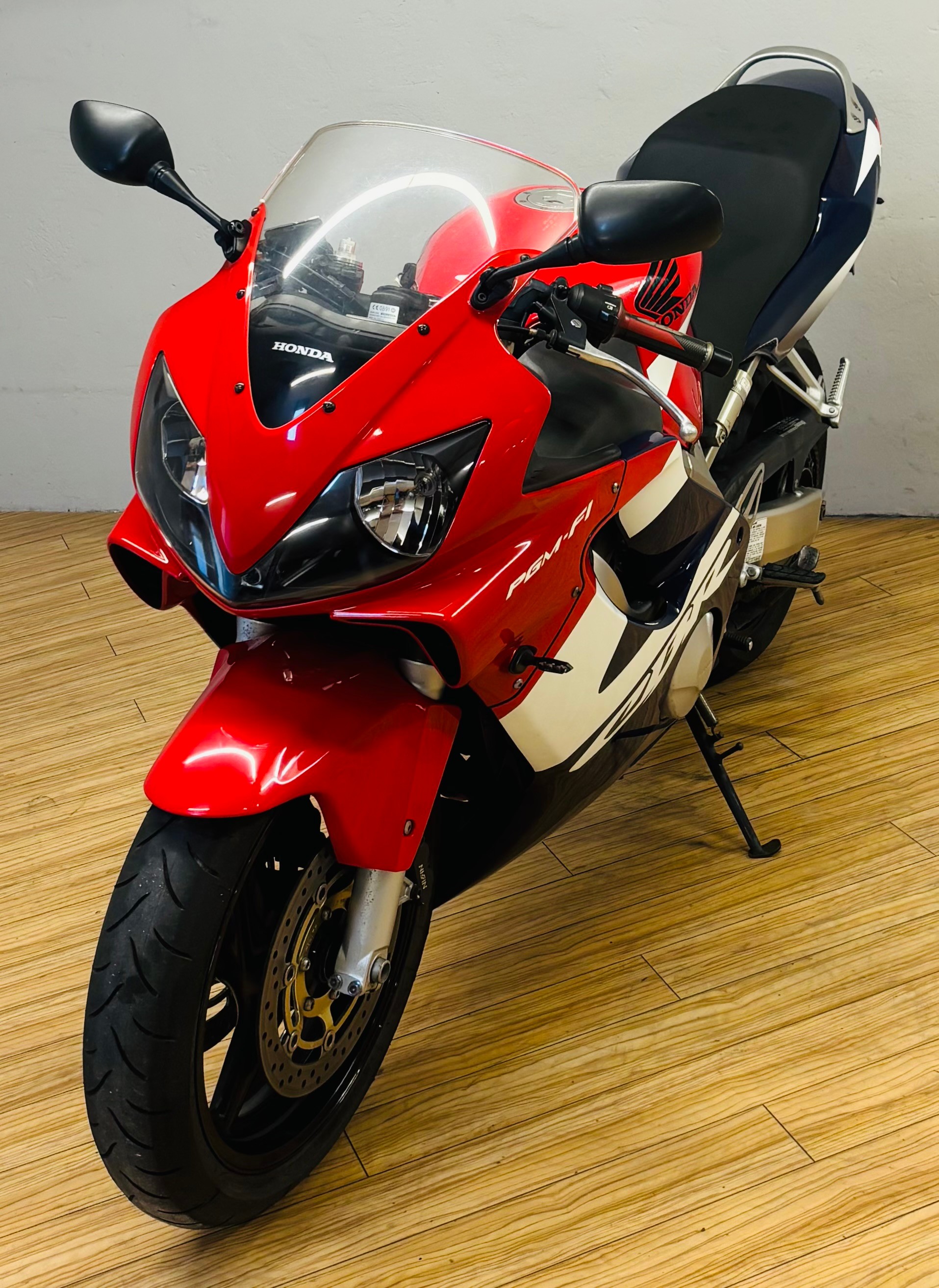 HONDA CBR 600 F-image-6