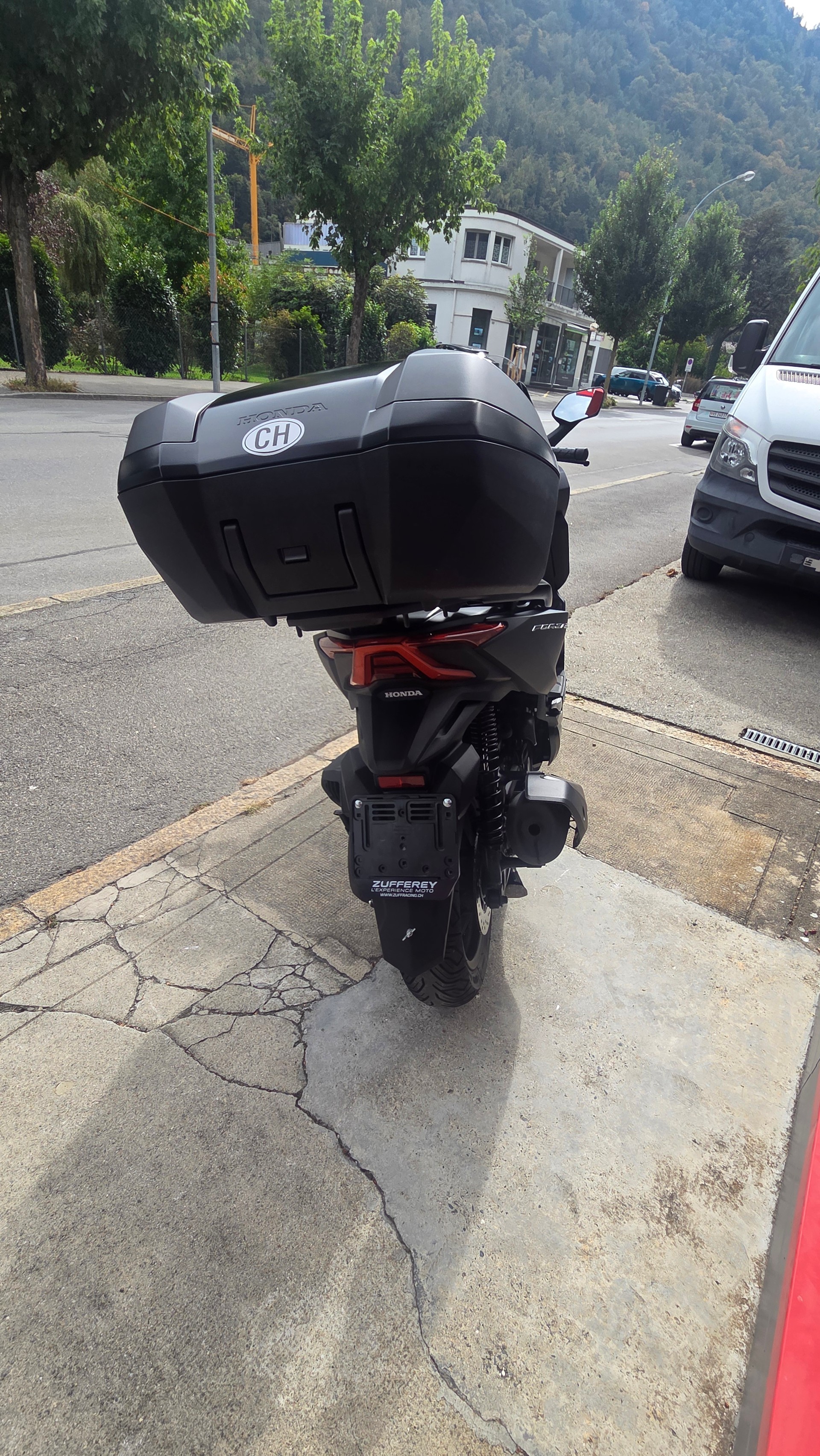 HONDA NSS 350 Smart Top Box-image-5