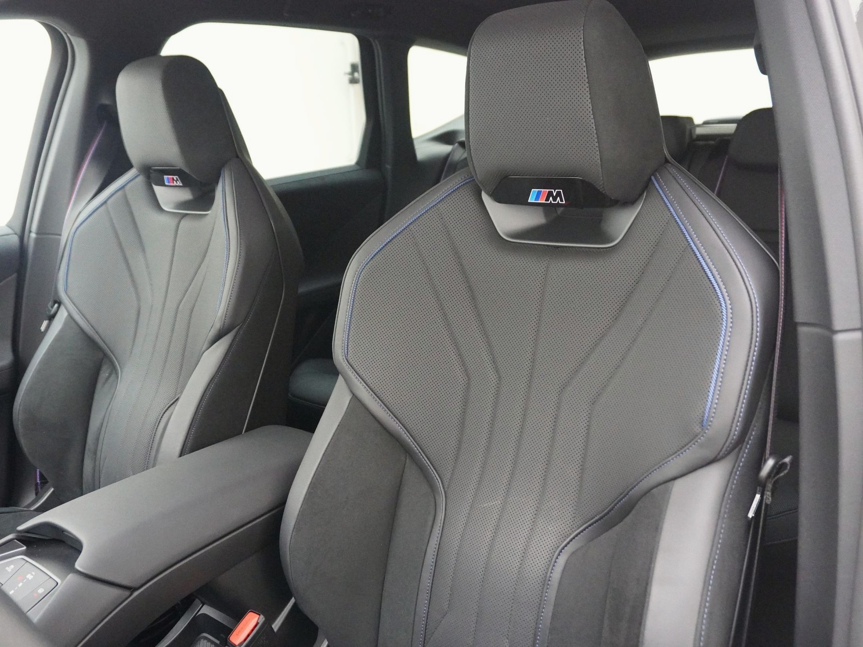 BMW iX3 50 xDrive M Sport Pro-image-12