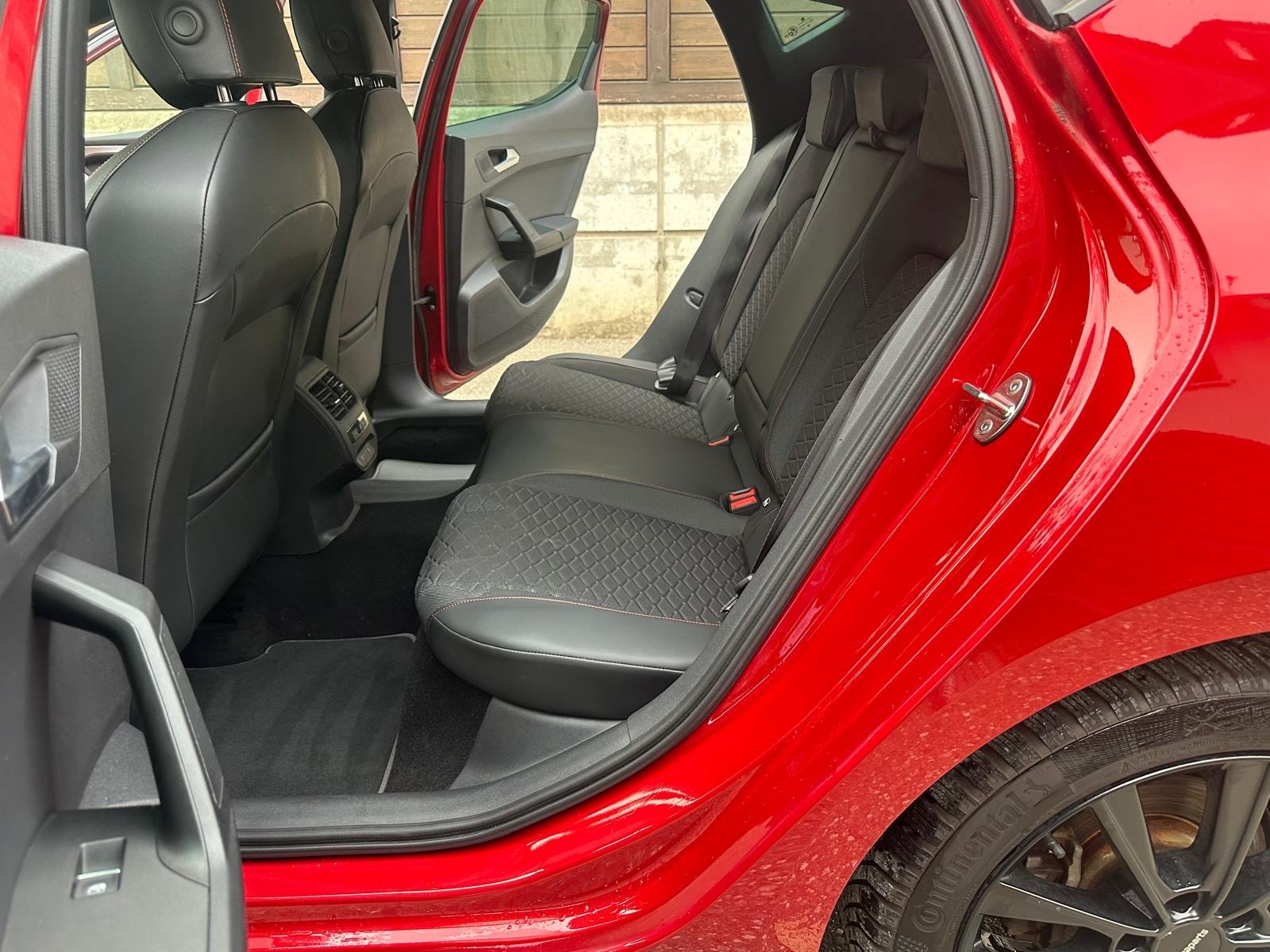 SEAT Leon 1.4 eHybrid pHEV DSG FR-image-9