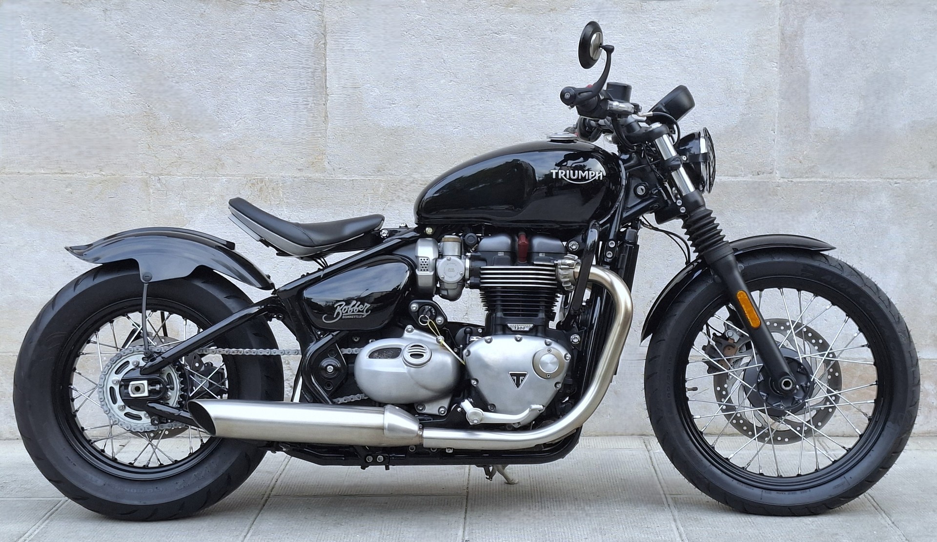 TRIUMPH Bonneville 1200 Bobber ABS-image-0