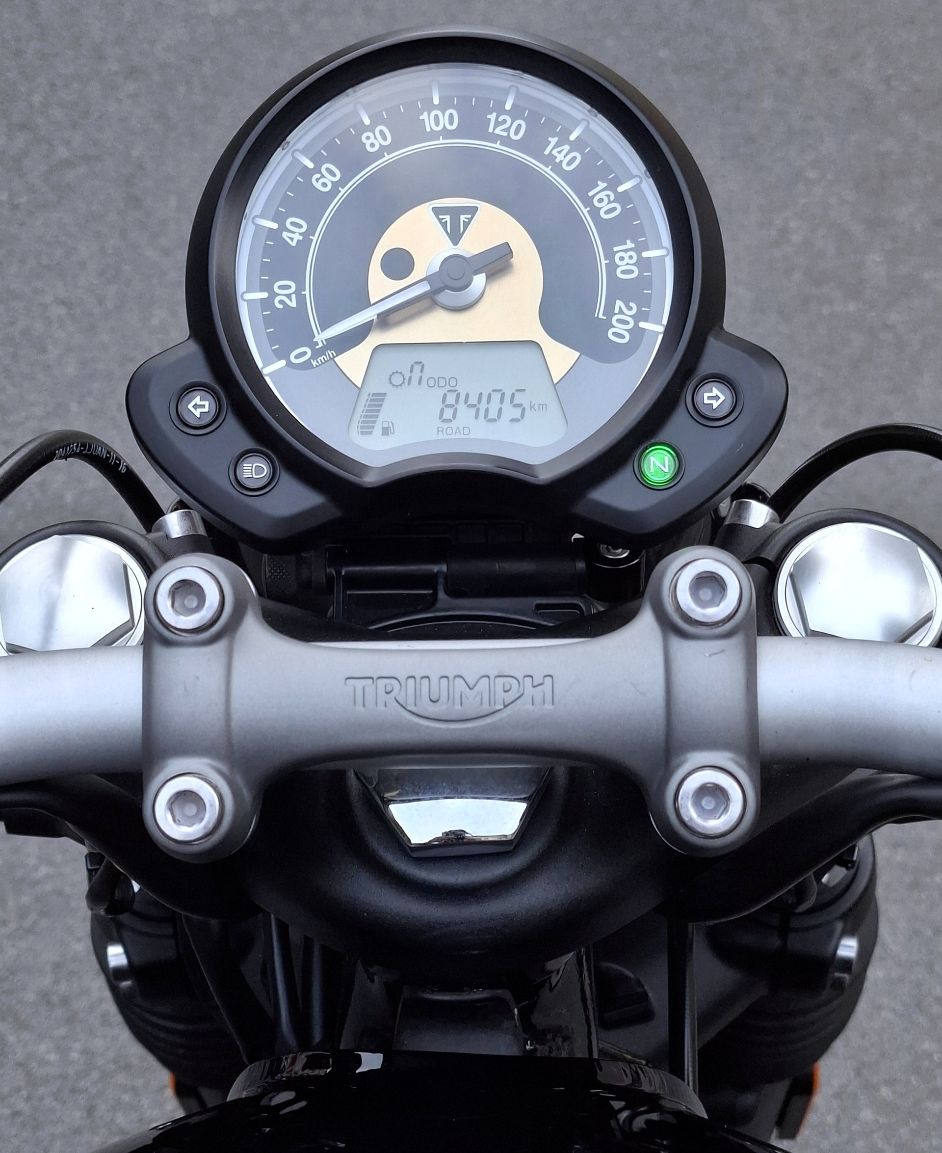 TRIUMPH Bonneville 1200 Bobber ABS-image-8