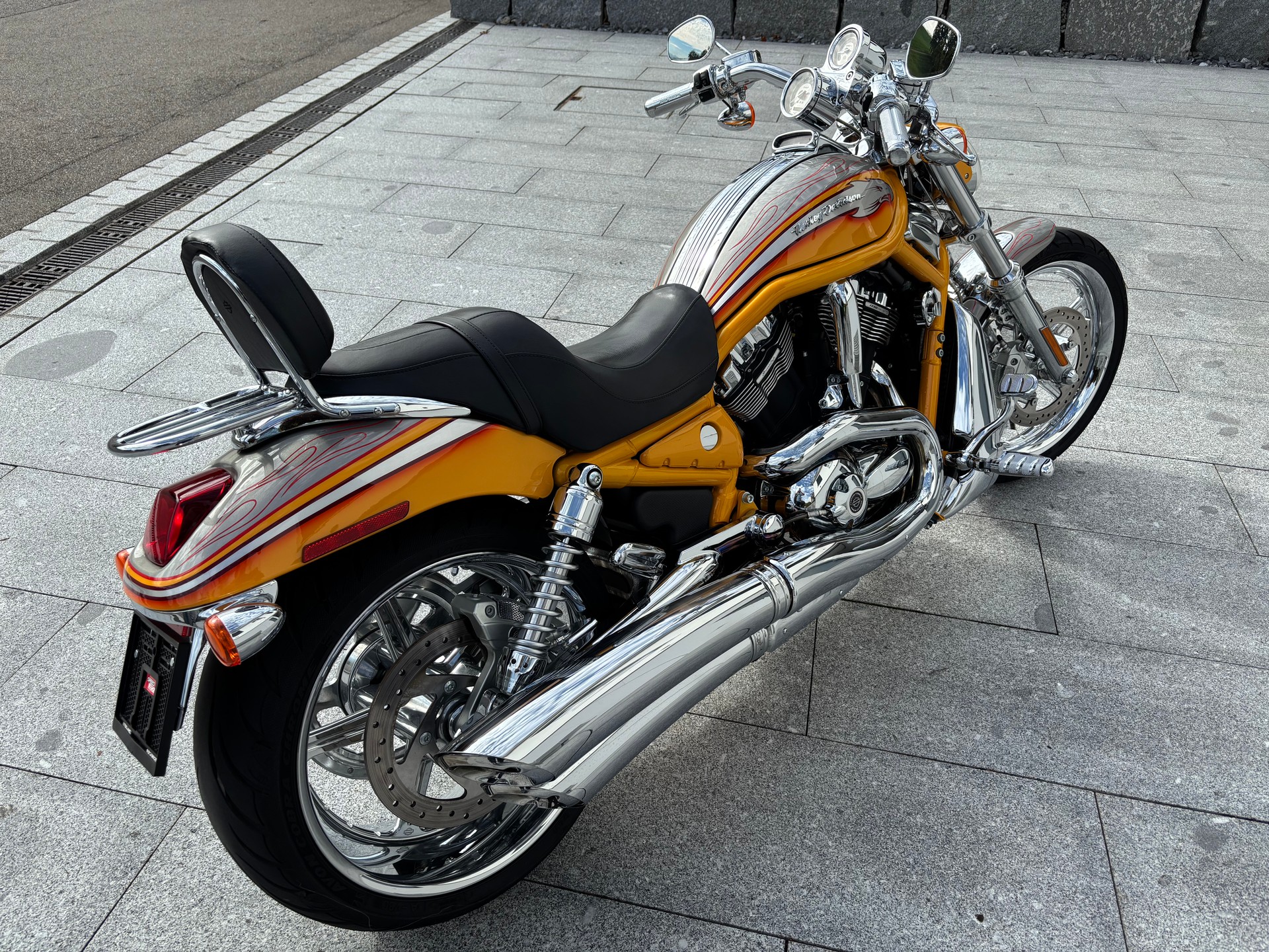 HARLEY-DAVIDSON VRSCSE V-Rod CVO-image-1