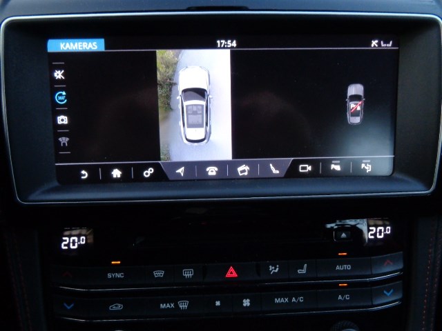 JAGUAR F-Pace 3.0 V6 First Edition AWD Automatik-image-6
