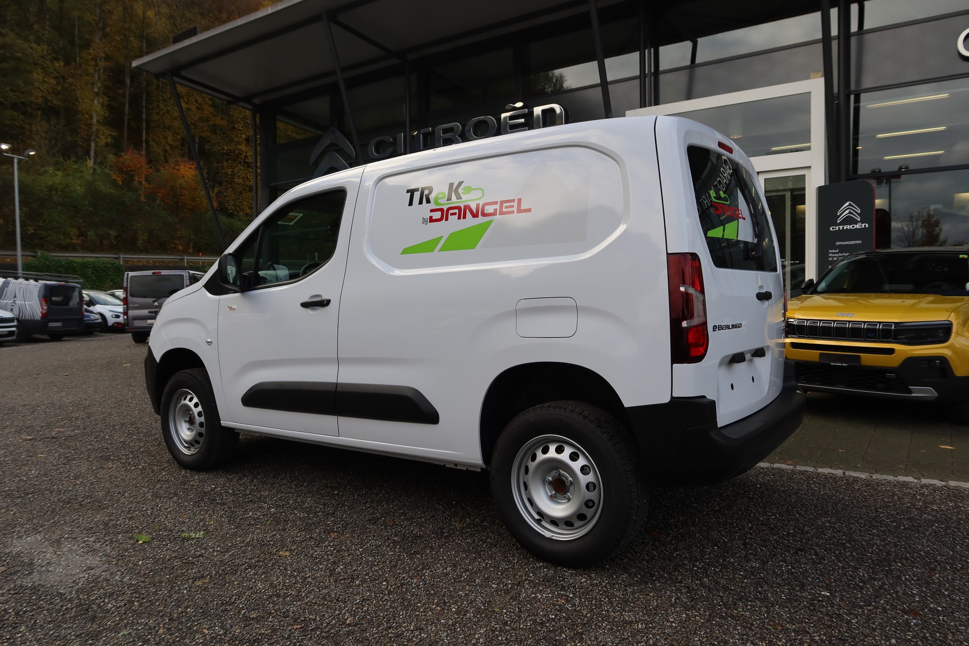 CITROEN e-Berlingo Sw. TReK Dang.-image-2