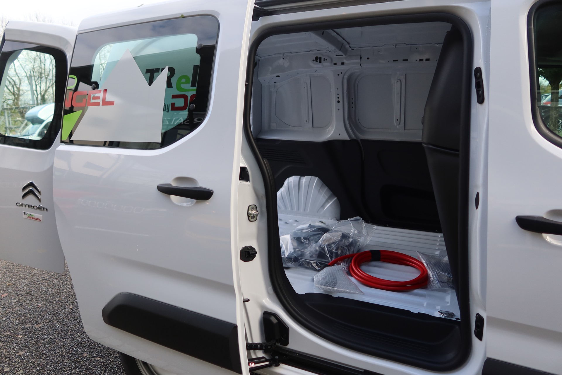 CITROEN e-Berlingo Sw. TReK Dang.-image-5