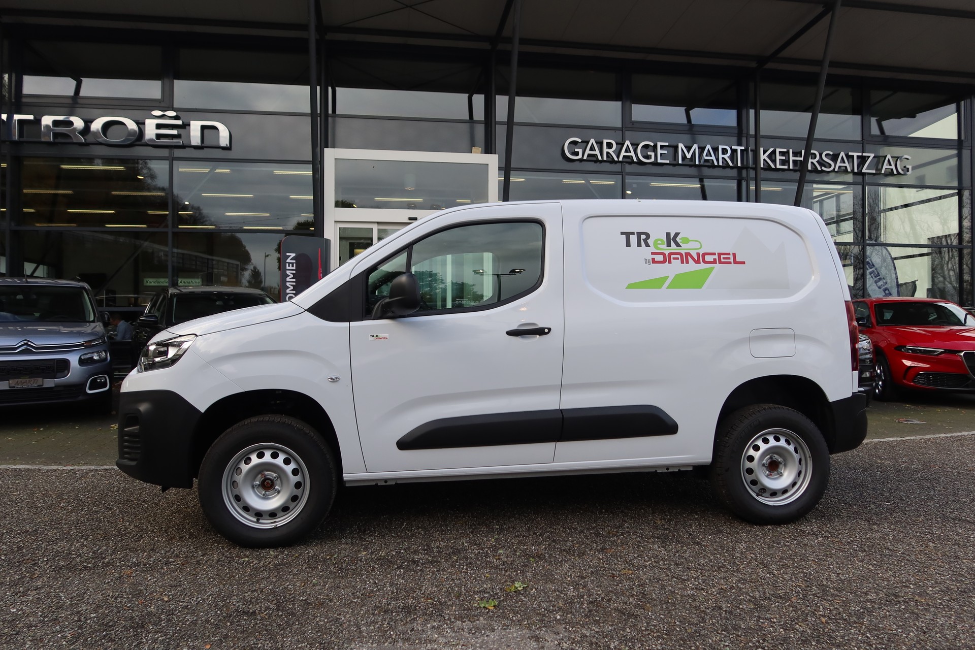 CITROEN e-Berlingo Sw. TReK Dang.-image-1