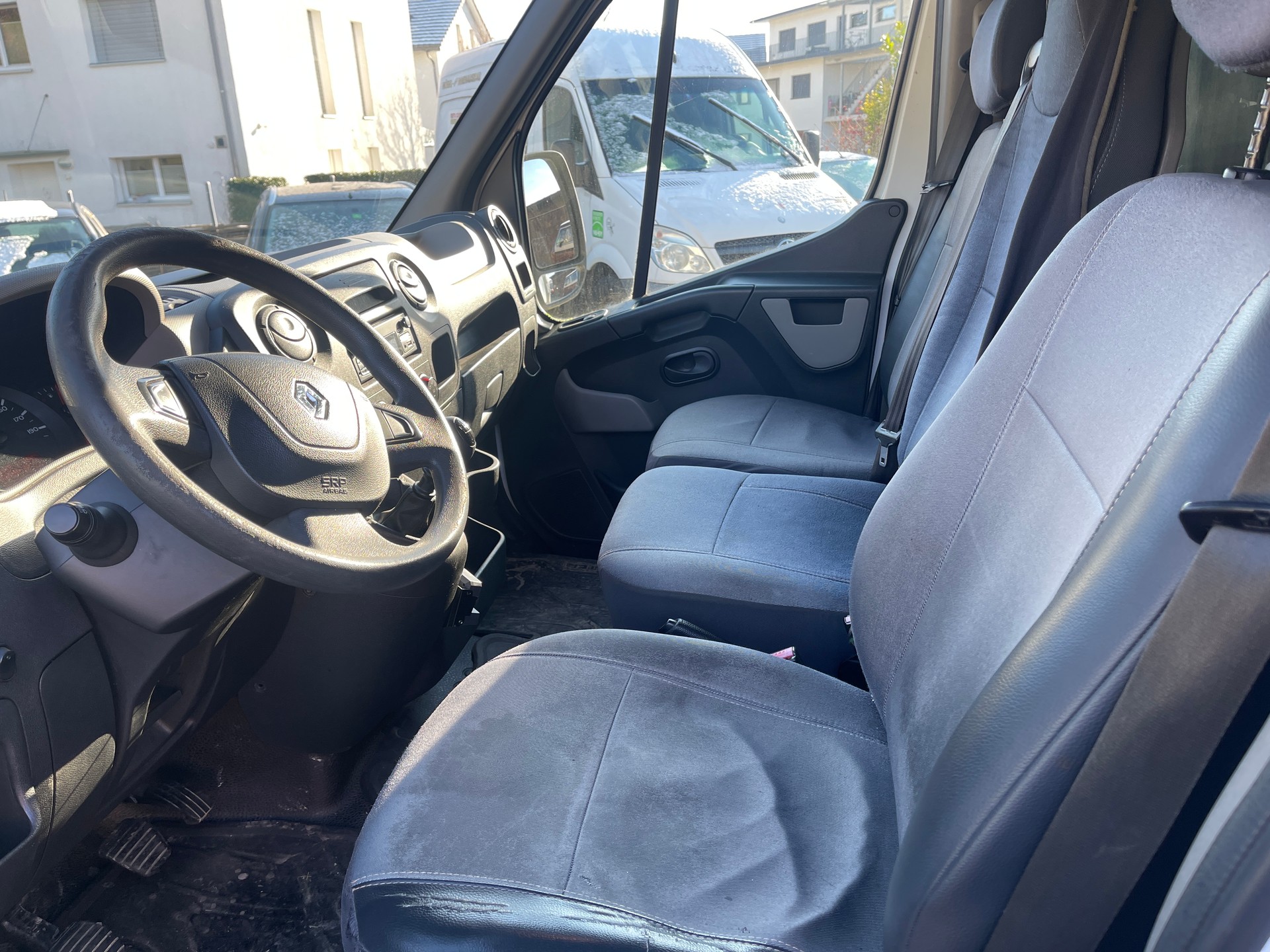 RENAULT Renault Master t35 dci150-image-4